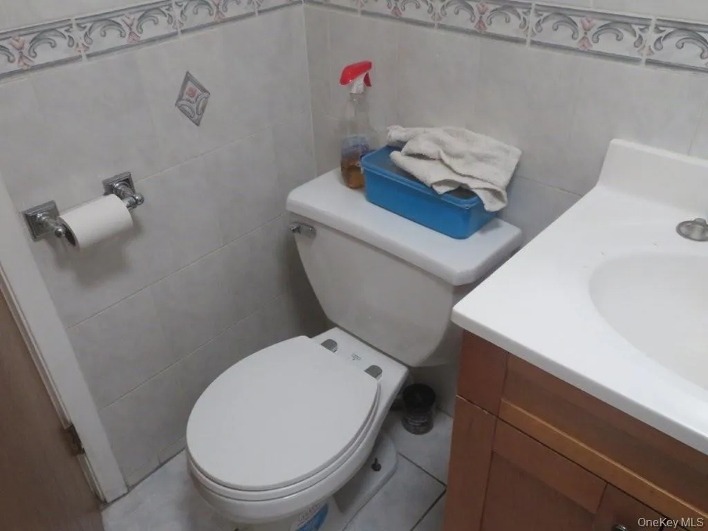 5714 Avenue L, New York, NY, 3 Bedrooms Bedrooms, 7 Rooms Rooms,1 BathroomBathrooms,Residential,For Rent,Avenue L,0,957141 5714 Avenue L, New York, NY, 3 Bedrooms Bedrooms, 7 Rooms Rooms,1 BathroomBathrooms,Residential,For Rent,Avenue L,0,957141