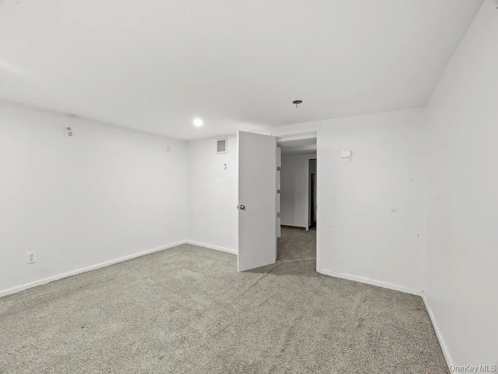 1719 Cedar Swamp Road, Oyster Bay, NY, 6 Bedrooms Bedrooms, 10 Rooms Rooms,5 BathroomsBathrooms,Residential Lease,For Rent,Cedar Swamp,0,957145 1719 Cedar Swamp Road, Oyster Bay, NY, 6 Bedrooms Bedrooms, 10 Rooms Rooms,5 BathroomsBathrooms,Residential Lease,For Rent,Cedar Swamp,0,957145