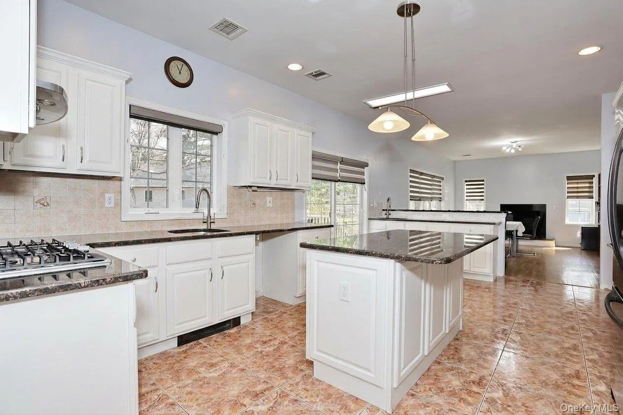 3 Polo Court, Ramapo, NY, 4 Bedrooms Bedrooms, 8 Rooms Rooms,3 BathroomsBathrooms,Residential,For Rent,Polo,0,957173 3 Polo Court, Ramapo, NY, 4 Bedrooms Bedrooms, 8 Rooms Rooms,3 BathroomsBathrooms,Residential,For Rent,Polo,0,957173