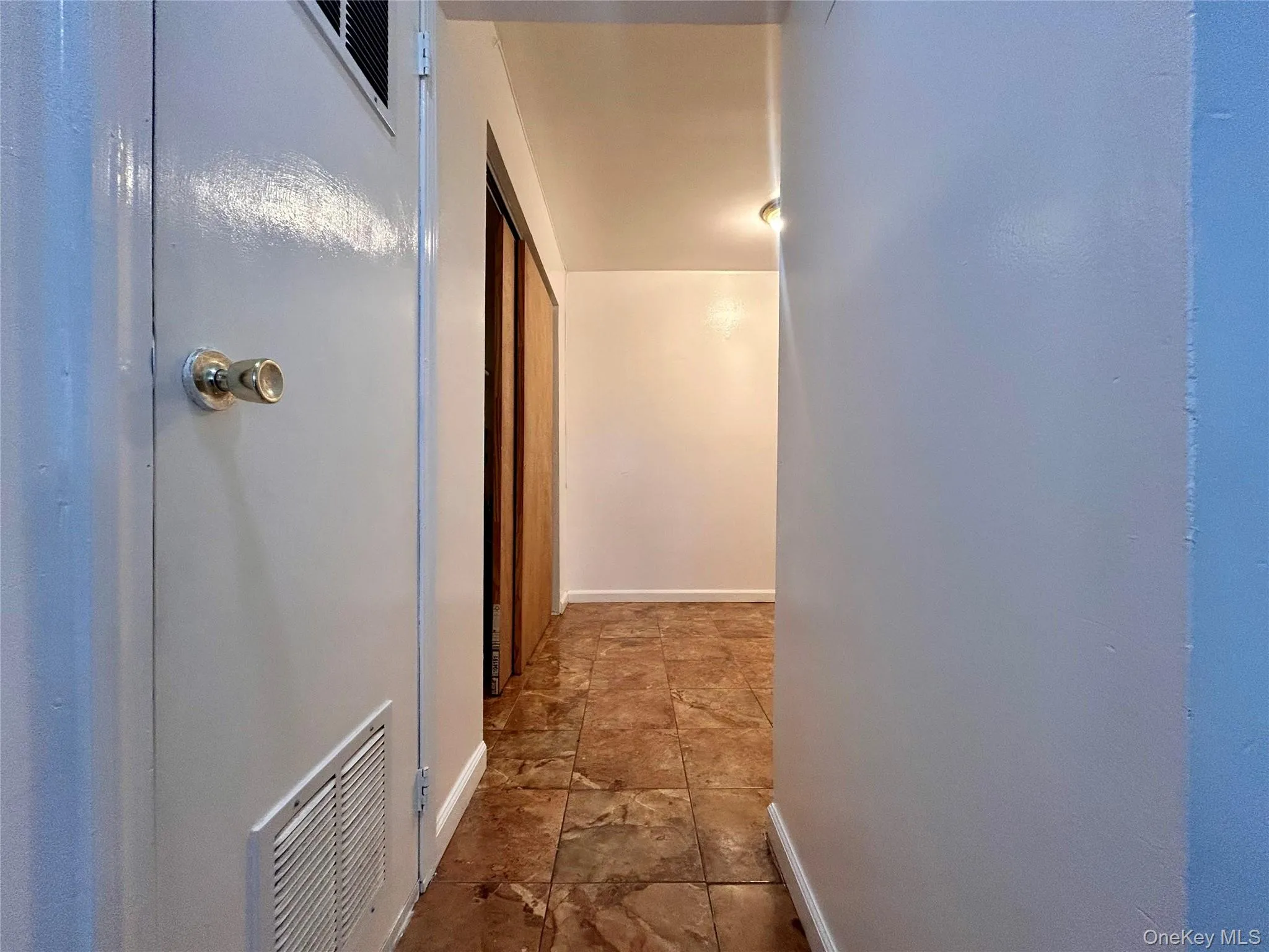 To Sleeping Alcove To Sleeping Alcove