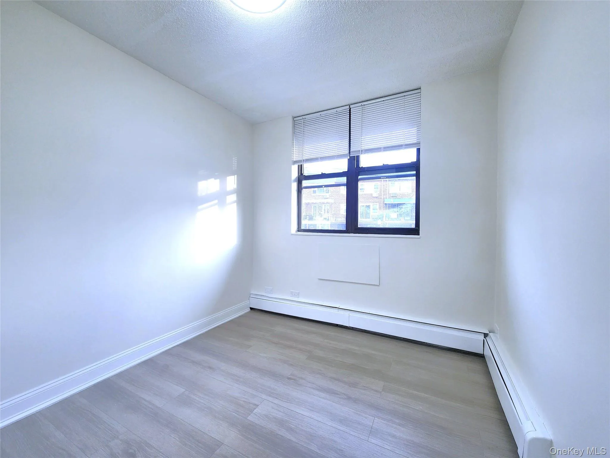 144-63 37 Avenue, New York, NY, 2 Bedrooms Bedrooms, 4 Rooms Rooms,1 BathroomBathrooms,Residential Sale,For Rent,37,0,957195 144-63 37 Avenue, New York, NY, 2 Bedrooms Bedrooms, 4 Rooms Rooms,1 BathroomBathrooms,Residential Sale,For Rent,37,0,957195