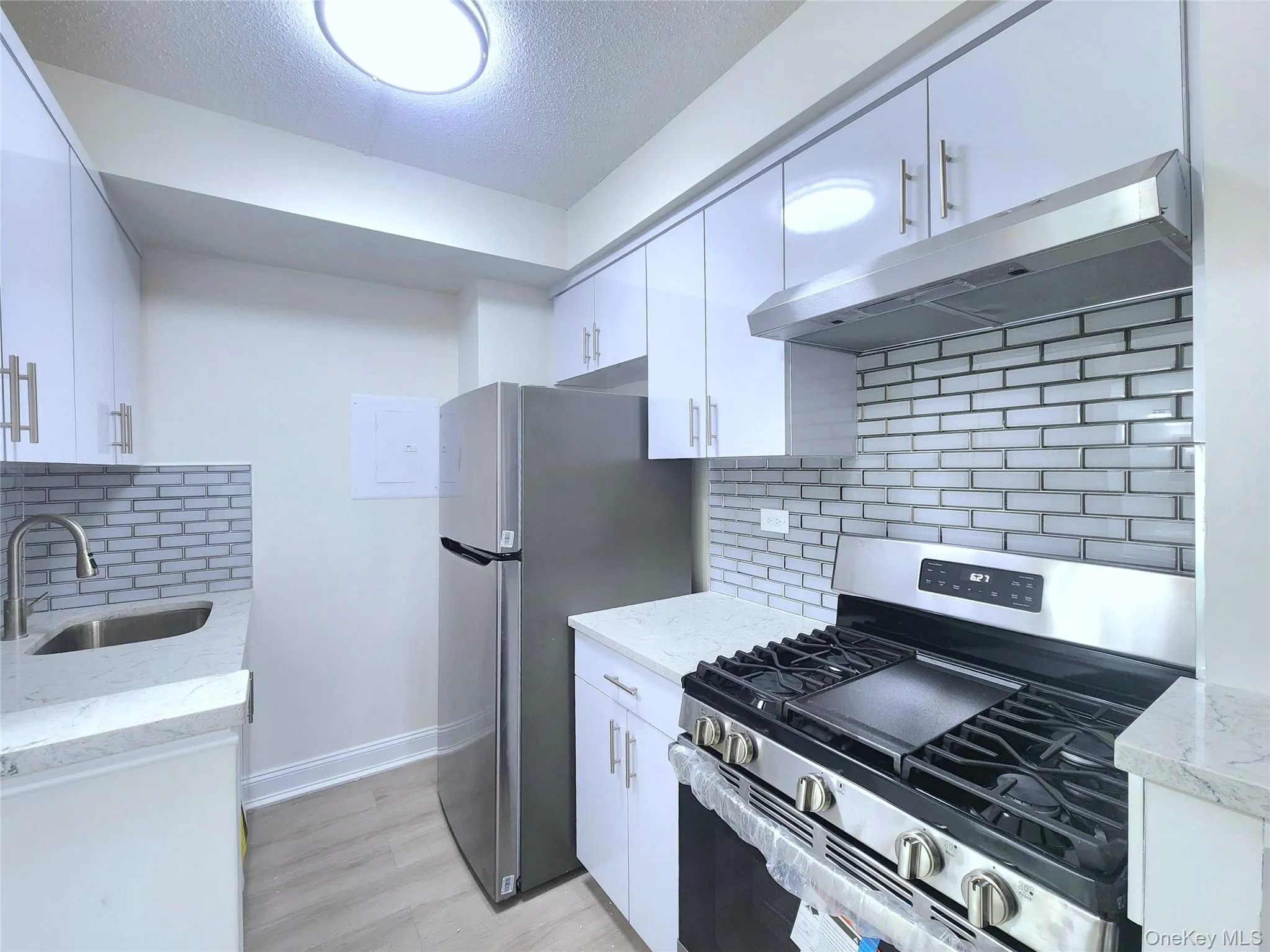144-63 37 Avenue, New York, NY, 2 Bedrooms Bedrooms, 4 Rooms Rooms,1 BathroomBathrooms,Residential Sale,For Rent,37,0,957195 144-63 37 Avenue, New York, NY, 2 Bedrooms Bedrooms, 4 Rooms Rooms,1 BathroomBathrooms,Residential Sale,For Rent,37,0,957195