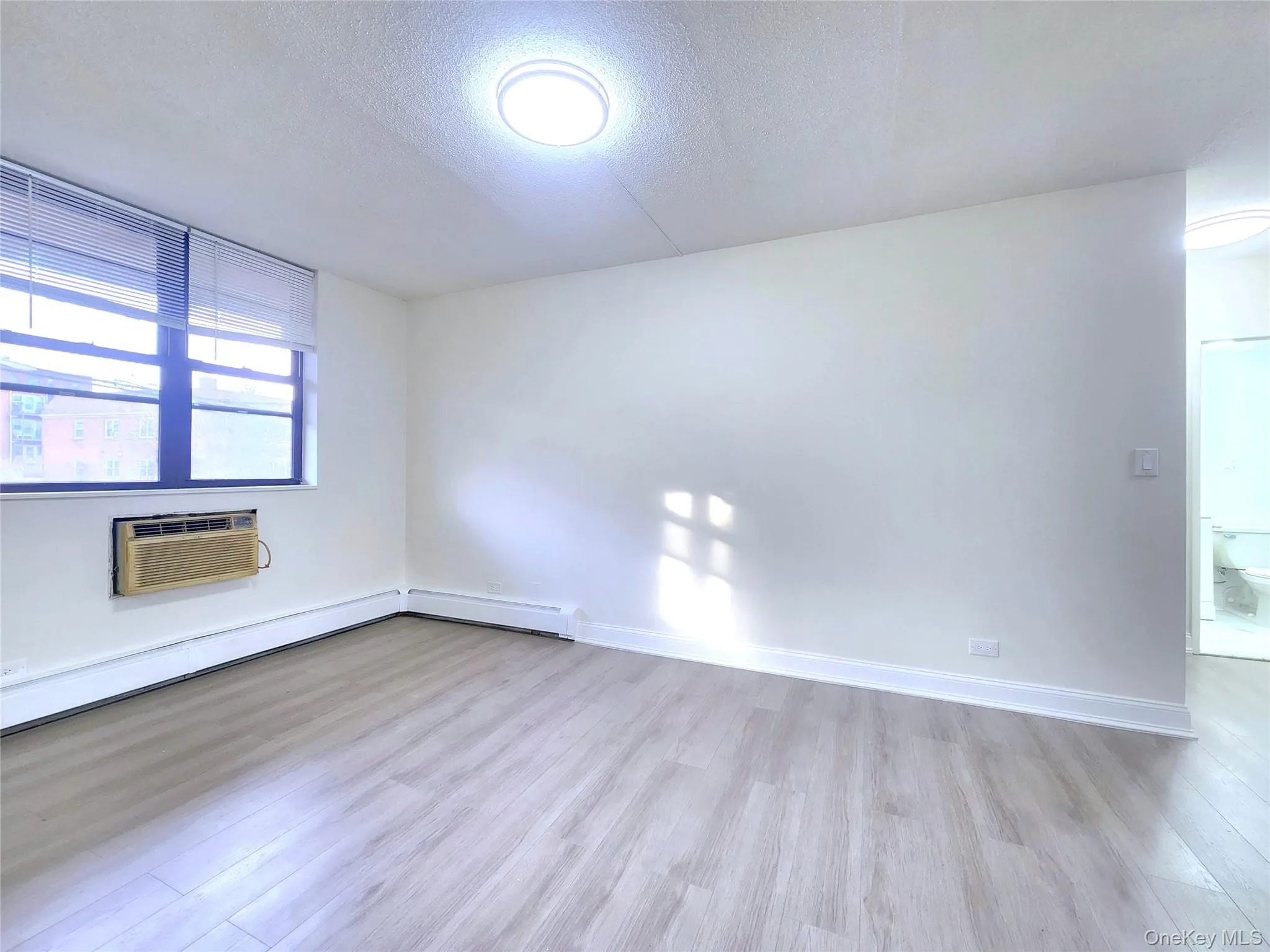 144-63 37 Avenue, New York, NY, 2 Bedrooms Bedrooms, 4 Rooms Rooms,1 BathroomBathrooms,Residential Sale,For Rent,37,0,957195 144-63 37 Avenue, New York, NY, 2 Bedrooms Bedrooms, 4 Rooms Rooms,1 BathroomBathrooms,Residential Sale,For Rent,37,0,957195