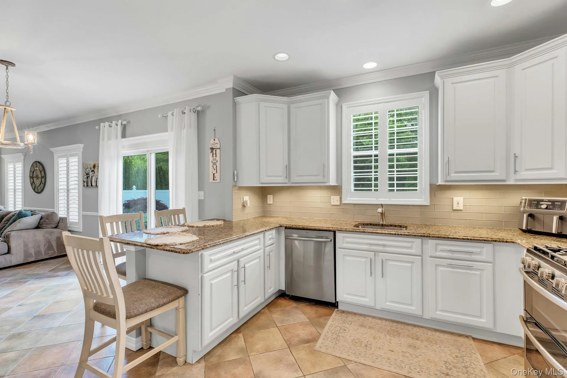10 Shady View Crossing, Brookhaven, NY, 4 Bedrooms Bedrooms, 8 Rooms Rooms,3 BathroomsBathrooms,Residential,For Rent,Shady View,0,957197 10 Shady View Crossing, Brookhaven, NY, 4 Bedrooms Bedrooms, 8 Rooms Rooms,3 BathroomsBathrooms,Residential,For Rent,Shady View,0,957197