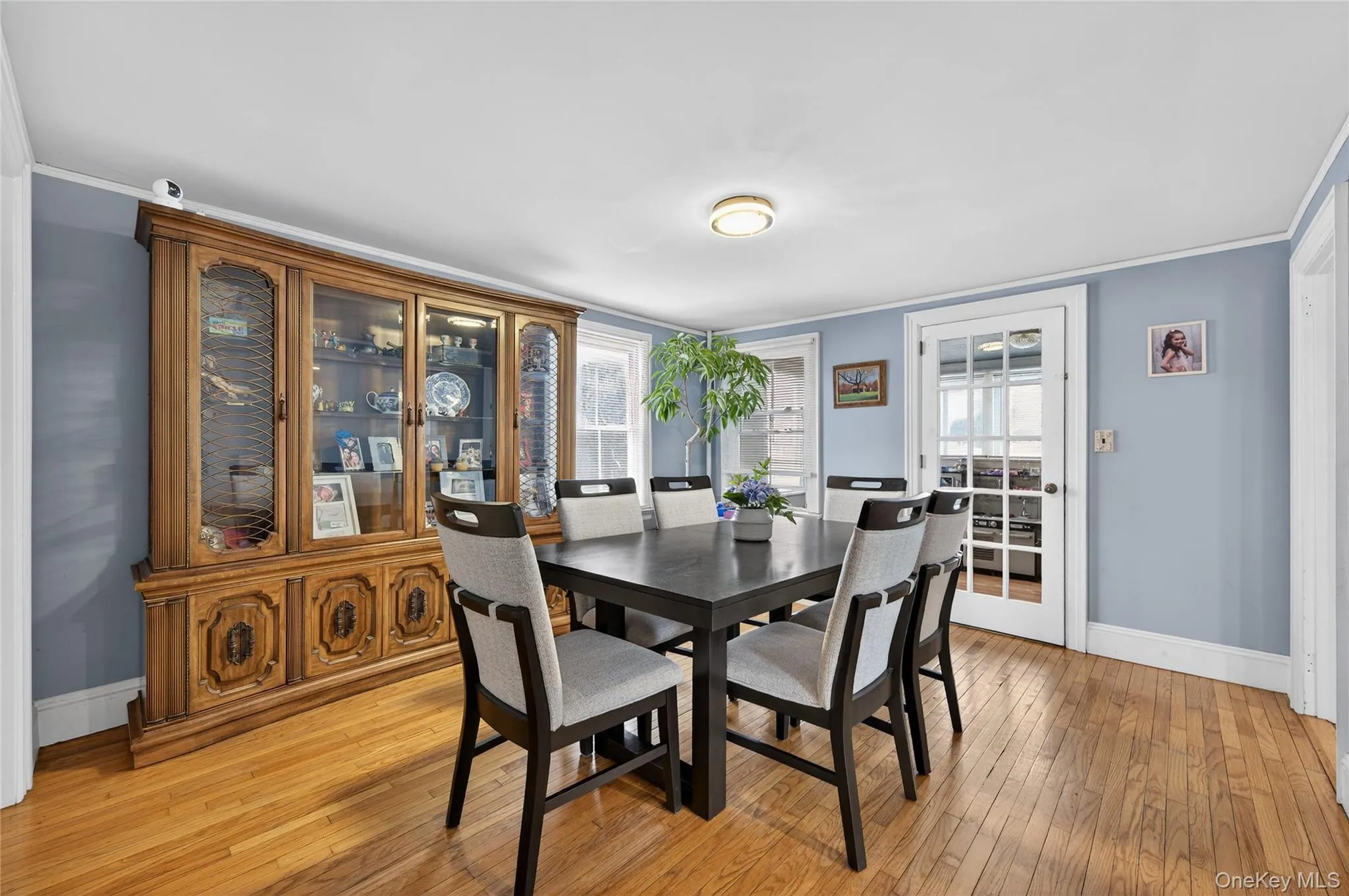 Beautiful mouldings and hardwood floors in the Diining Room. Easy entertaining with access to the Living Room. Beautiful mouldings and hardwood floors in the Diining Room. Easy entertaining with access to the Living Room.