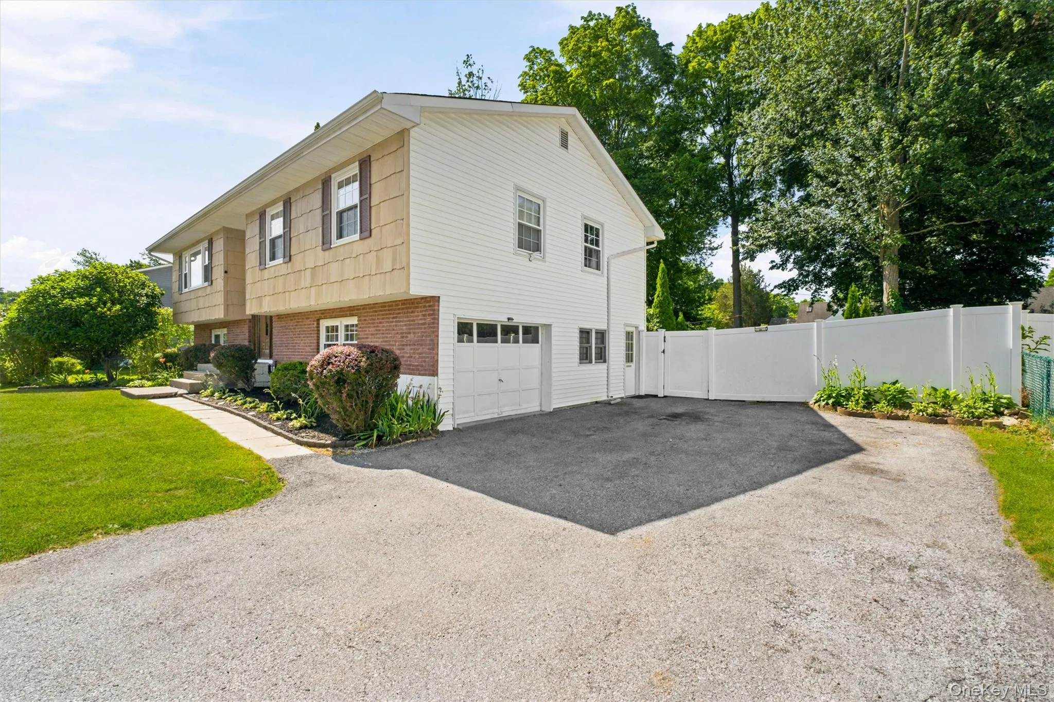 121 Village Common, Fishkill, NY, 4 Bedrooms Bedrooms, 10 Rooms Rooms,2 BathroomsBathrooms,Residential,For Rent,Village,0,957230 121 Village Common, Fishkill, NY, 4 Bedrooms Bedrooms, 10 Rooms Rooms,2 BathroomsBathrooms,Residential,For Rent,Village,0,957230