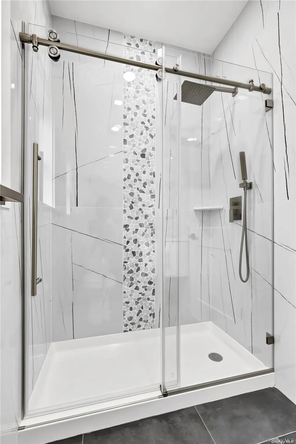 533 Greenwich Street, Hempstead, NY, 3 Bedrooms Bedrooms, 5 Rooms Rooms,2 BathroomsBathrooms,Residential Lease,For Rent,Greenwich,0,957271 533 Greenwich Street, Hempstead, NY, 3 Bedrooms Bedrooms, 5 Rooms Rooms,2 BathroomsBathrooms,Residential Lease,For Rent,Greenwich,0,957271