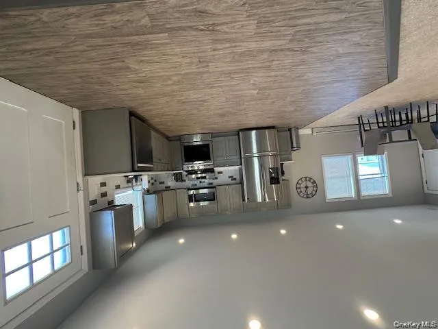 884 Beach Street, Babylon, NY, 2 Bedrooms Bedrooms, 5 Rooms Rooms,1 BathroomBathrooms,Residential Lease,For Rent,Beach,0,957277 884 Beach Street, Babylon, NY, 2 Bedrooms Bedrooms, 5 Rooms Rooms,1 BathroomBathrooms,Residential Lease,For Rent,Beach,0,957277