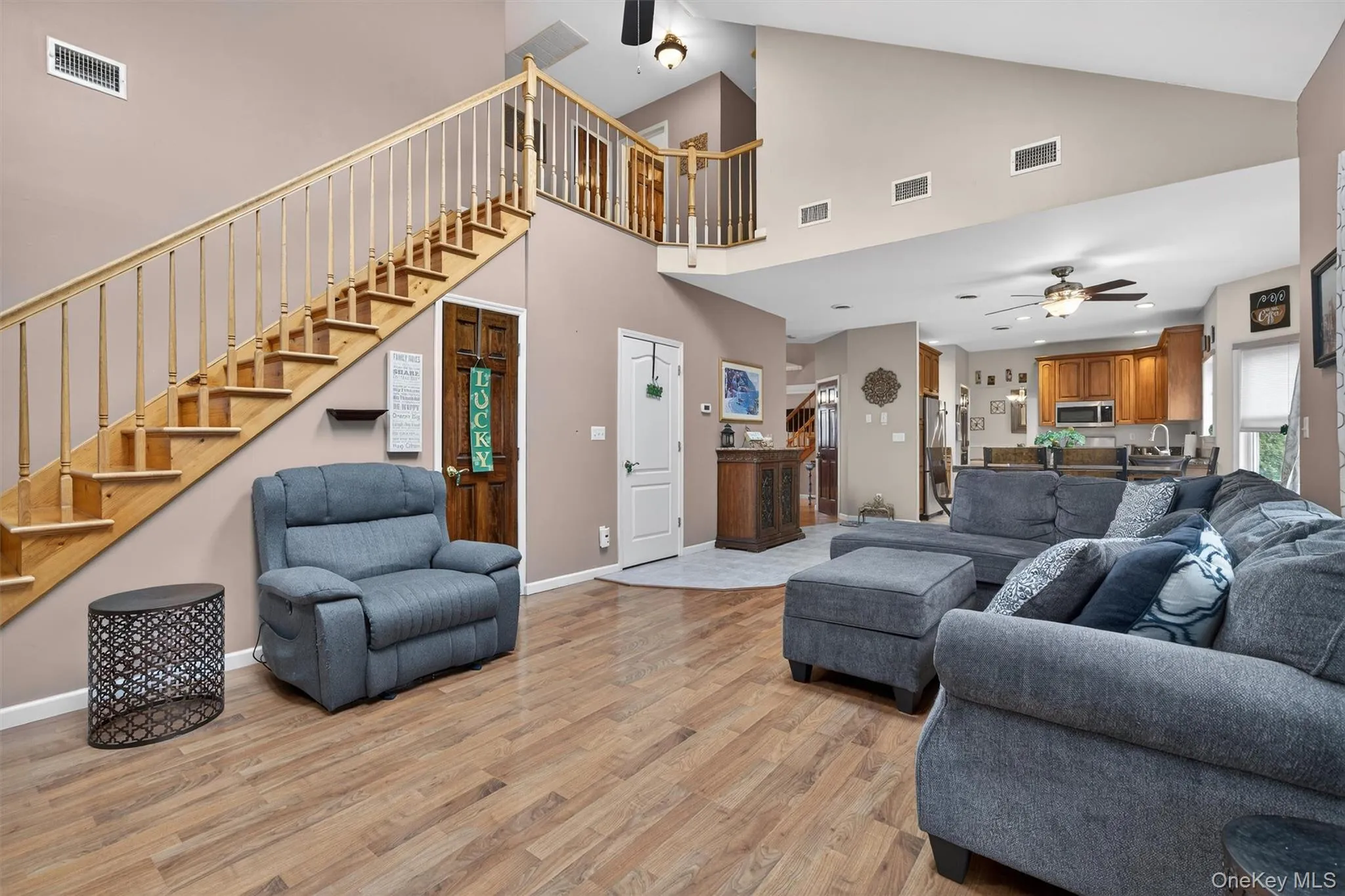 43 Greenwich Avenue, Woodbury, NY, 5 Bedrooms Bedrooms, 14 Rooms Rooms,4 BathroomsBathrooms,Residential,For Rent,Greenwich,0,957281 43 Greenwich Avenue, Woodbury, NY, 5 Bedrooms Bedrooms, 14 Rooms Rooms,4 BathroomsBathrooms,Residential,For Rent,Greenwich,0,957281