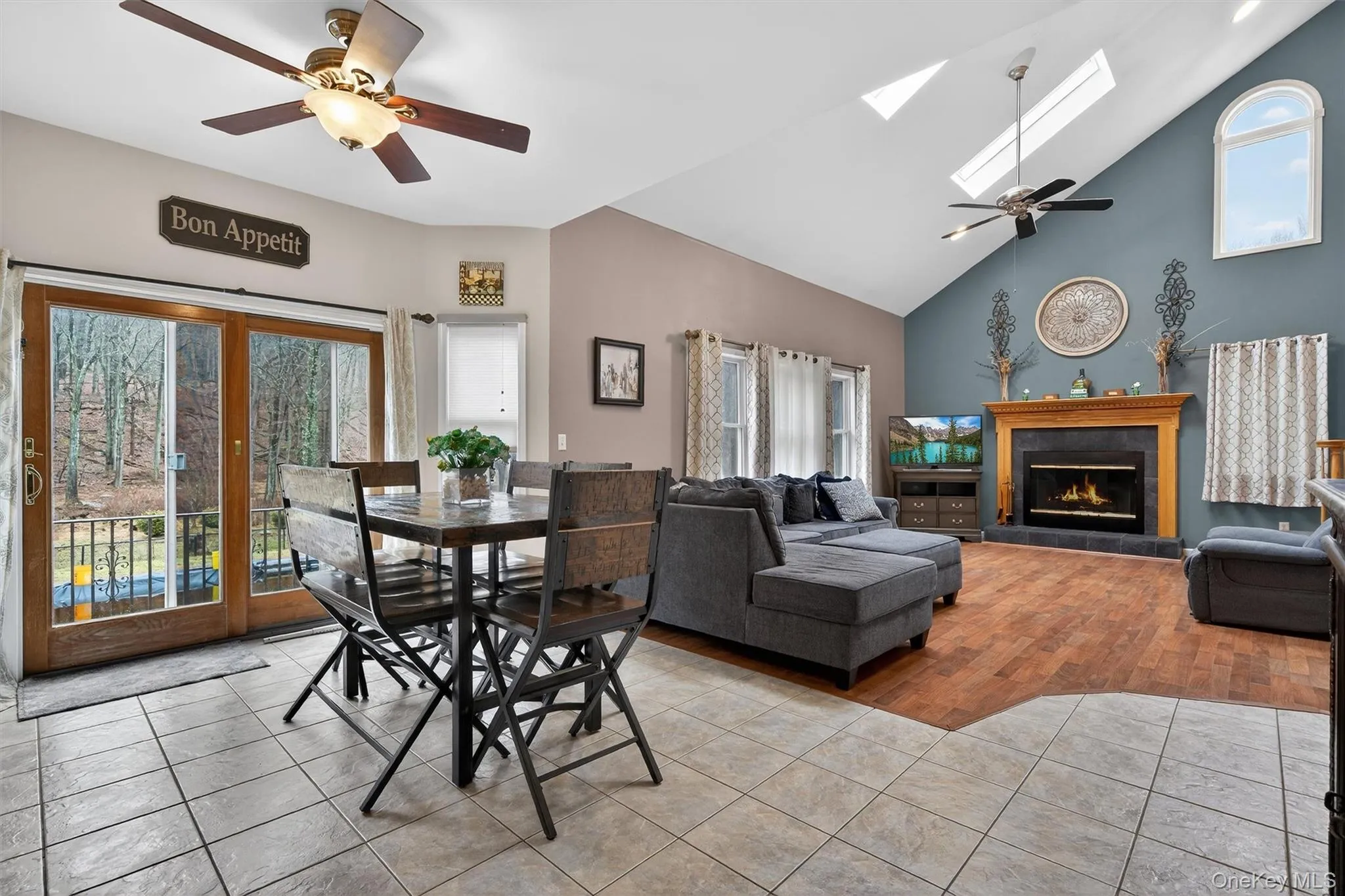 43 Greenwich Avenue, Woodbury, NY, 5 Bedrooms Bedrooms, 14 Rooms Rooms,4 BathroomsBathrooms,Residential,For Rent,Greenwich,0,957281 43 Greenwich Avenue, Woodbury, NY, 5 Bedrooms Bedrooms, 14 Rooms Rooms,4 BathroomsBathrooms,Residential,For Rent,Greenwich,0,957281