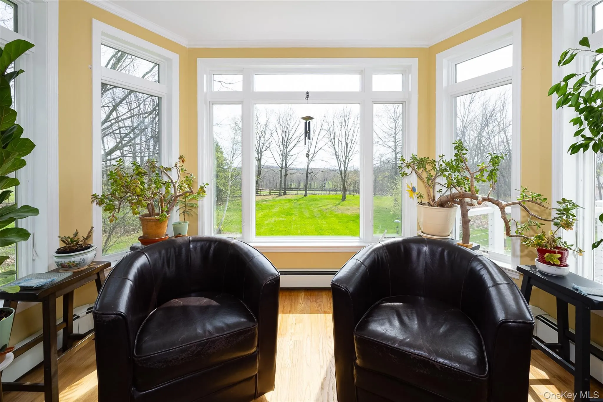 Formal Dining room/ Sunroom Formal Dining room/ Sunroom