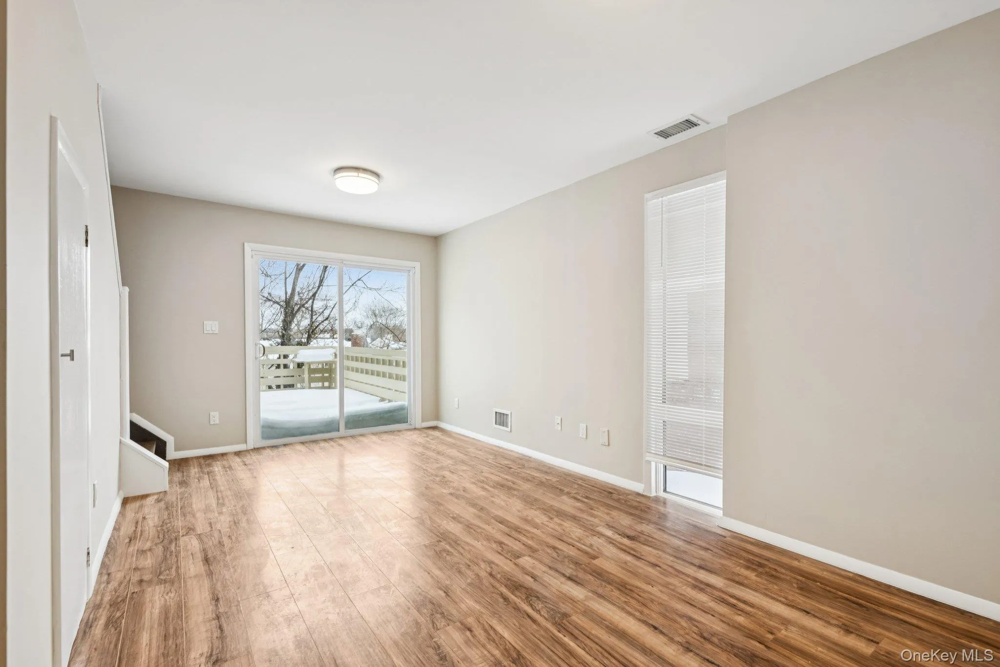 60 Marwood Road, North Hempstead, NY, 2 Bedrooms Bedrooms, 7 Rooms Rooms,3 BathroomsBathrooms,Residential Lease,For Rent,Marwood,0,957288 60 Marwood Road, North Hempstead, NY, 2 Bedrooms Bedrooms, 7 Rooms Rooms,3 BathroomsBathrooms,Residential Lease,For Rent,Marwood,0,957288