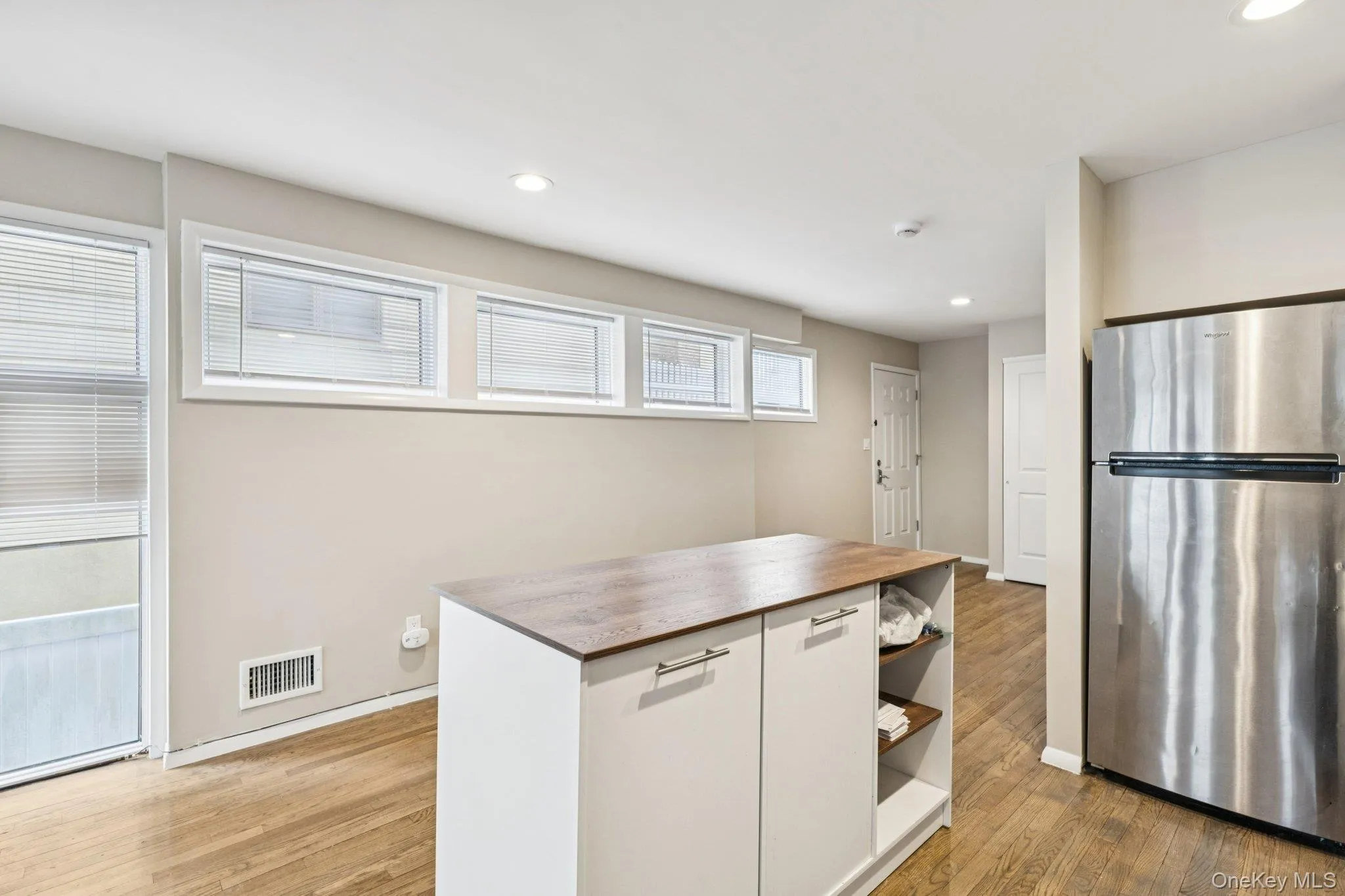 60 Marwood Road, North Hempstead, NY, 2 Bedrooms Bedrooms, 7 Rooms Rooms,3 BathroomsBathrooms,Residential Lease,For Rent,Marwood,0,957288 60 Marwood Road, North Hempstead, NY, 2 Bedrooms Bedrooms, 7 Rooms Rooms,3 BathroomsBathrooms,Residential Lease,For Rent,Marwood,0,957288