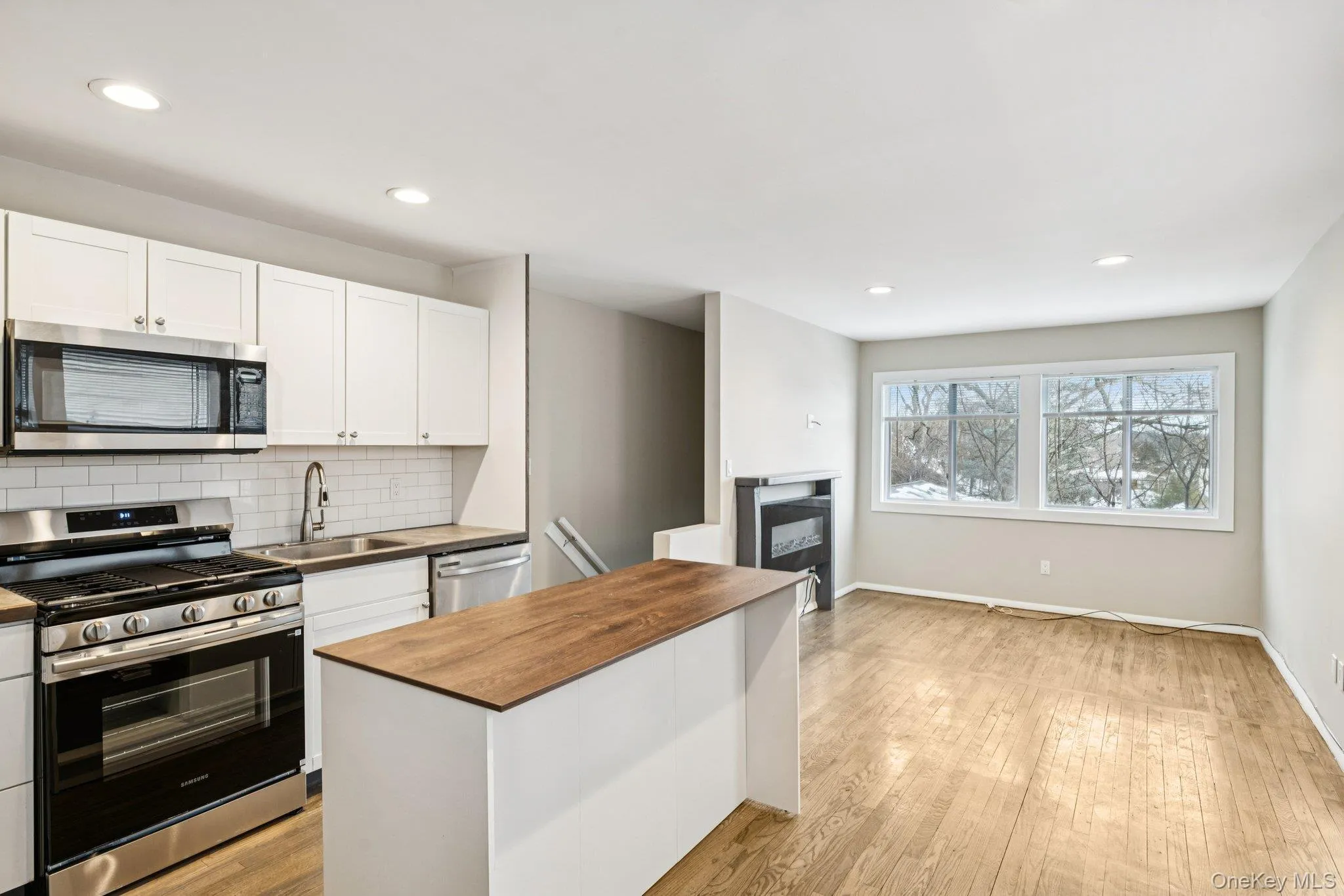 60 Marwood Road, North Hempstead, NY, 2 Bedrooms Bedrooms, 7 Rooms Rooms,3 BathroomsBathrooms,Residential Lease,For Rent,Marwood,0,957288 60 Marwood Road, North Hempstead, NY, 2 Bedrooms Bedrooms, 7 Rooms Rooms,3 BathroomsBathrooms,Residential Lease,For Rent,Marwood,0,957288