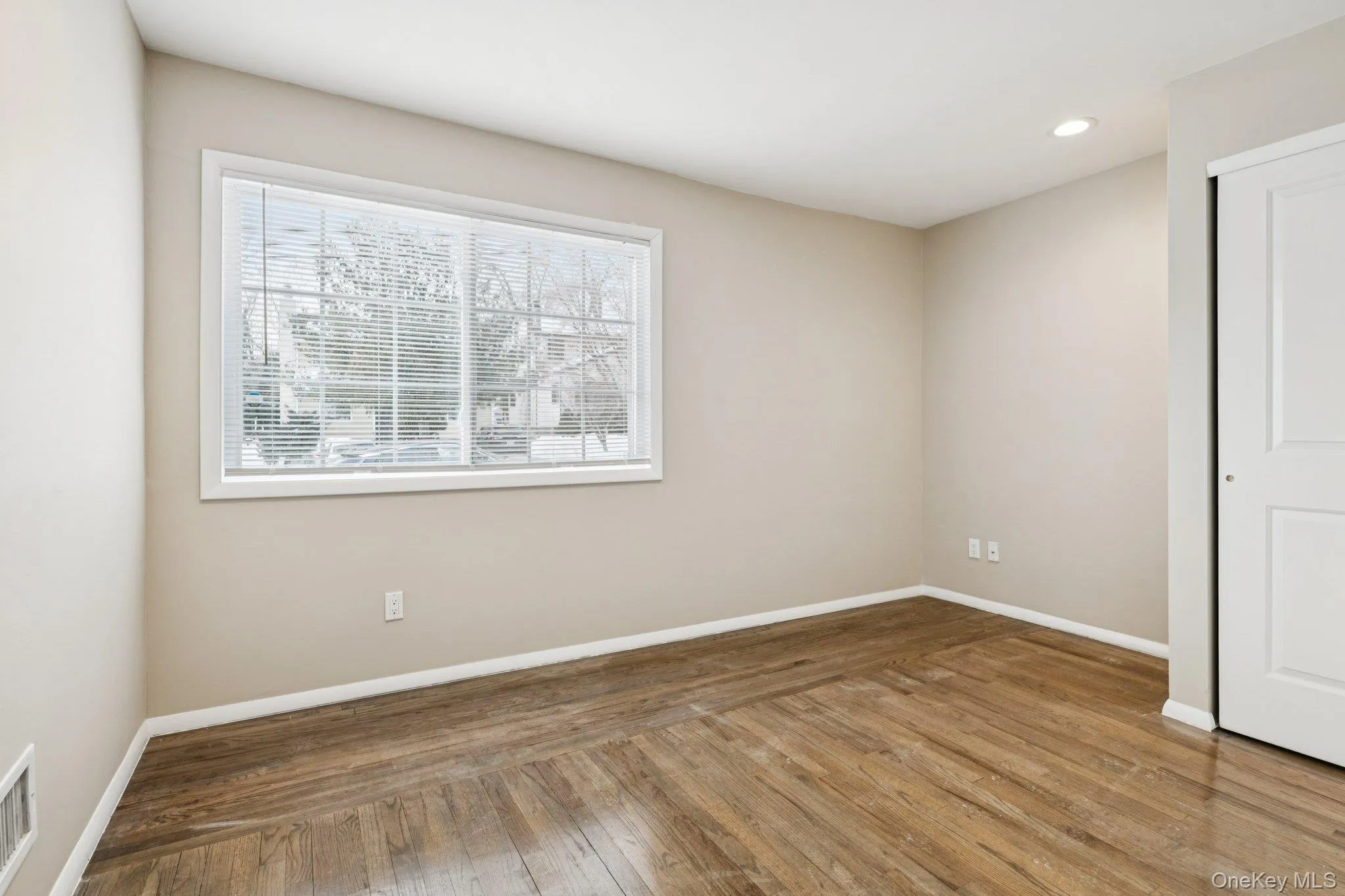 60 Marwood Road, North Hempstead, NY, 2 Bedrooms Bedrooms, 7 Rooms Rooms,3 BathroomsBathrooms,Residential Lease,For Rent,Marwood,0,957288 60 Marwood Road, North Hempstead, NY, 2 Bedrooms Bedrooms, 7 Rooms Rooms,3 BathroomsBathrooms,Residential Lease,For Rent,Marwood,0,957288