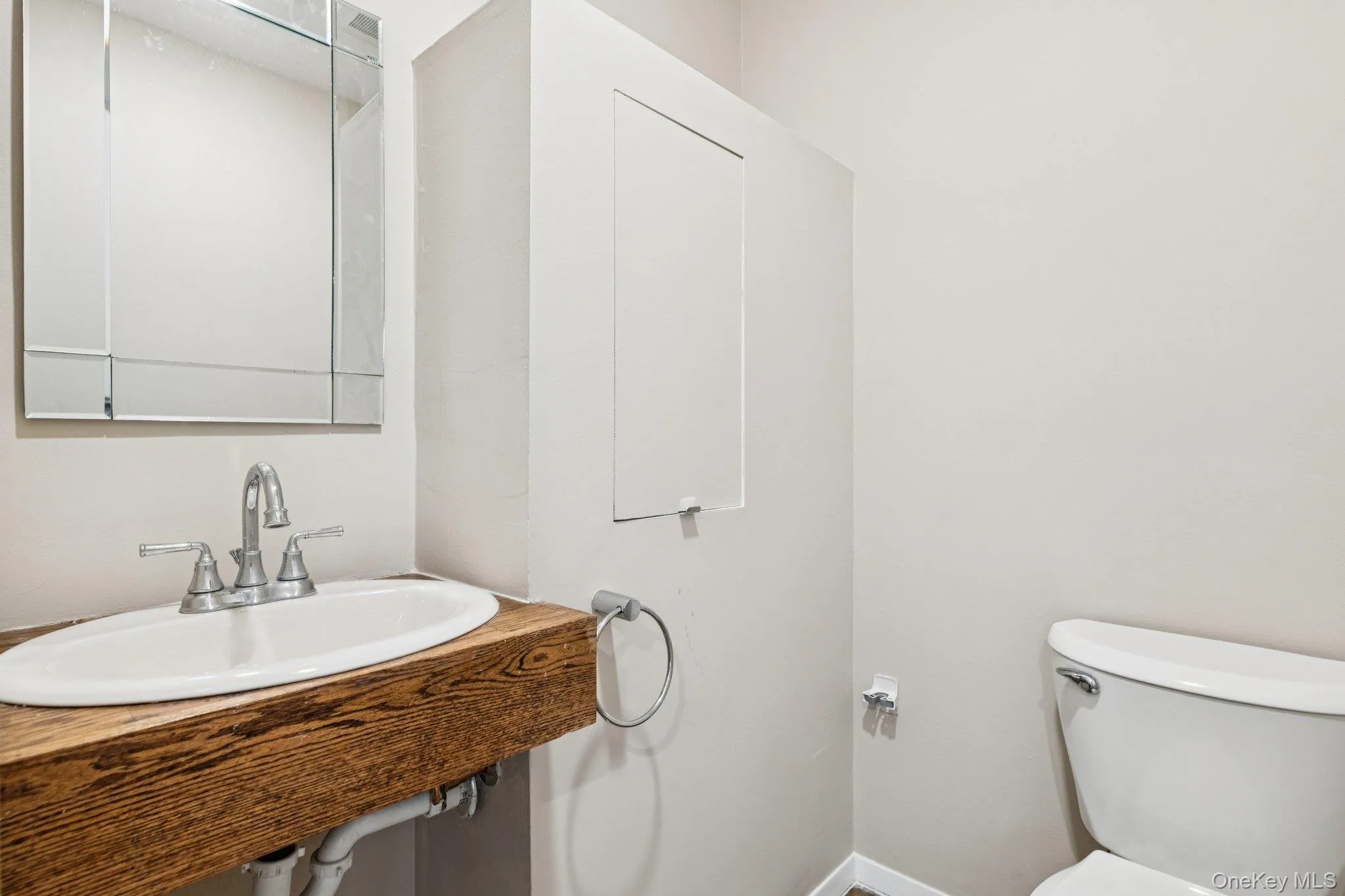 60 Marwood Road, North Hempstead, NY, 2 Bedrooms Bedrooms, 7 Rooms Rooms,3 BathroomsBathrooms,Residential Lease,For Rent,Marwood,0,957288 60 Marwood Road, North Hempstead, NY, 2 Bedrooms Bedrooms, 7 Rooms Rooms,3 BathroomsBathrooms,Residential Lease,For Rent,Marwood,0,957288