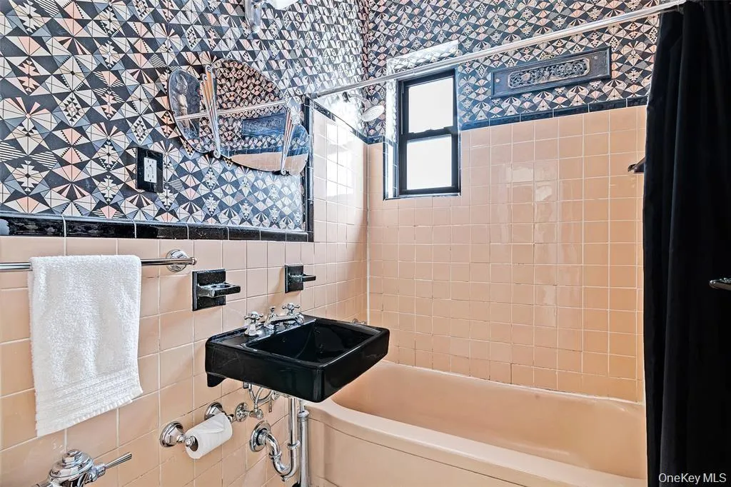 140 Claremont Avenue, New York, NY, 1 Bedroom Bedrooms, 3 Rooms Rooms,1 BathroomBathrooms,Residential Sale,For Rent,Claremont,0,957300 140 Claremont Avenue, New York, NY, 1 Bedroom Bedrooms, 3 Rooms Rooms,1 BathroomBathrooms,Residential Sale,For Rent,Claremont,0,957300