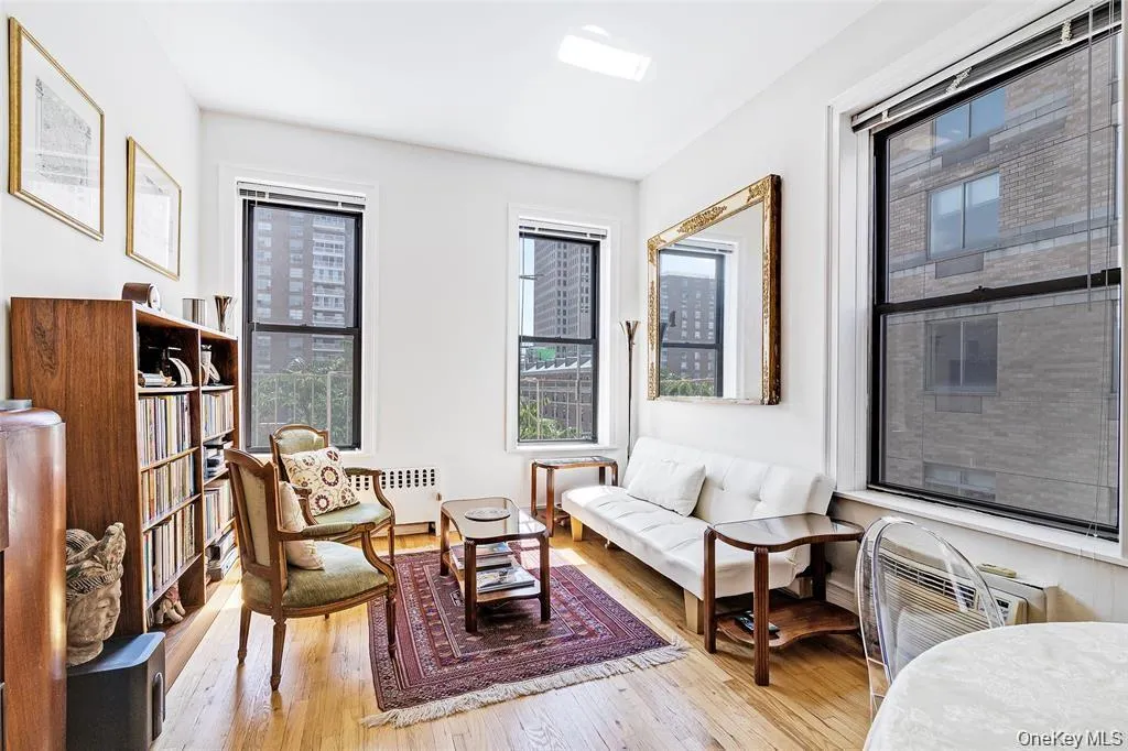 140 Claremont Avenue, New York, NY, 1 Bedroom Bedrooms, 3 Rooms Rooms,1 BathroomBathrooms,Residential Sale,For Rent,Claremont,0,957300 140 Claremont Avenue, New York, NY, 1 Bedroom Bedrooms, 3 Rooms Rooms,1 BathroomBathrooms,Residential Sale,For Rent,Claremont,0,957300