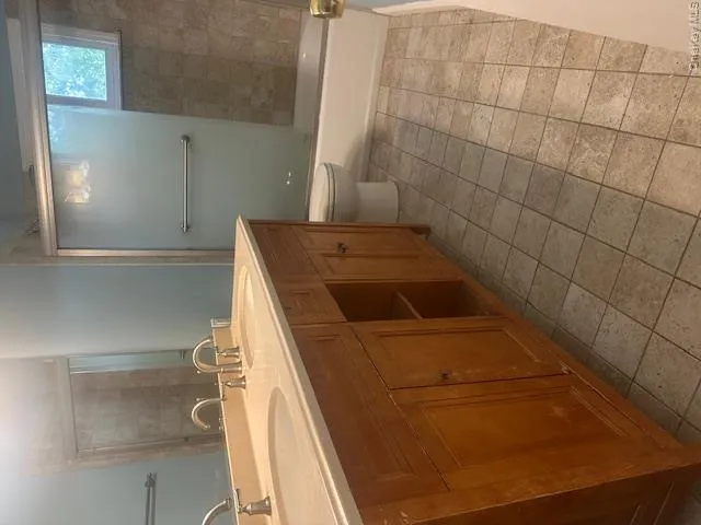 103 Wayne Street, Oyster Bay, NY, 3 Bedrooms Bedrooms, 7 Rooms Rooms,1 BathroomBathrooms,Residential Lease,For Rent,Wayne,0,957316 103 Wayne Street, Oyster Bay, NY, 3 Bedrooms Bedrooms, 7 Rooms Rooms,1 BathroomBathrooms,Residential Lease,For Rent,Wayne,0,957316