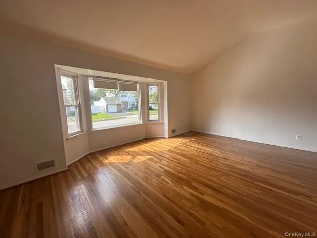 103 Wayne Street, Oyster Bay, NY, 3 Bedrooms Bedrooms, 7 Rooms Rooms,1 BathroomBathrooms,Residential Lease,For Rent,Wayne,0,957316 103 Wayne Street, Oyster Bay, NY, 3 Bedrooms Bedrooms, 7 Rooms Rooms,1 BathroomBathrooms,Residential Lease,For Rent,Wayne,0,957316