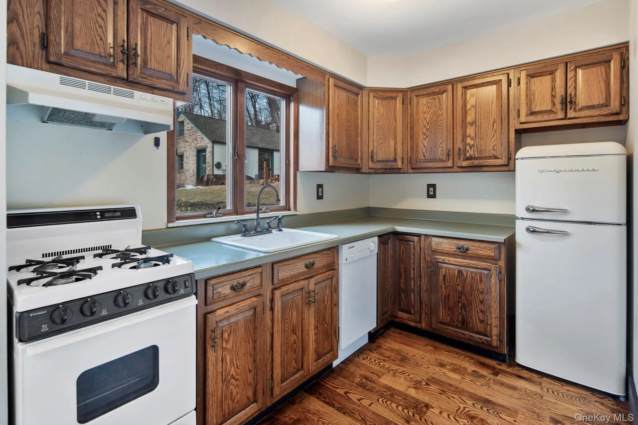 689 Mountain Road, Clarkstown, NY, 1 Bedroom Bedrooms, 4 Rooms Rooms,1 BathroomBathrooms,Residential Lease,For Rent,Mountain,0,957334 689 Mountain Road, Clarkstown, NY, 1 Bedroom Bedrooms, 4 Rooms Rooms,1 BathroomBathrooms,Residential Lease,For Rent,Mountain,0,957334