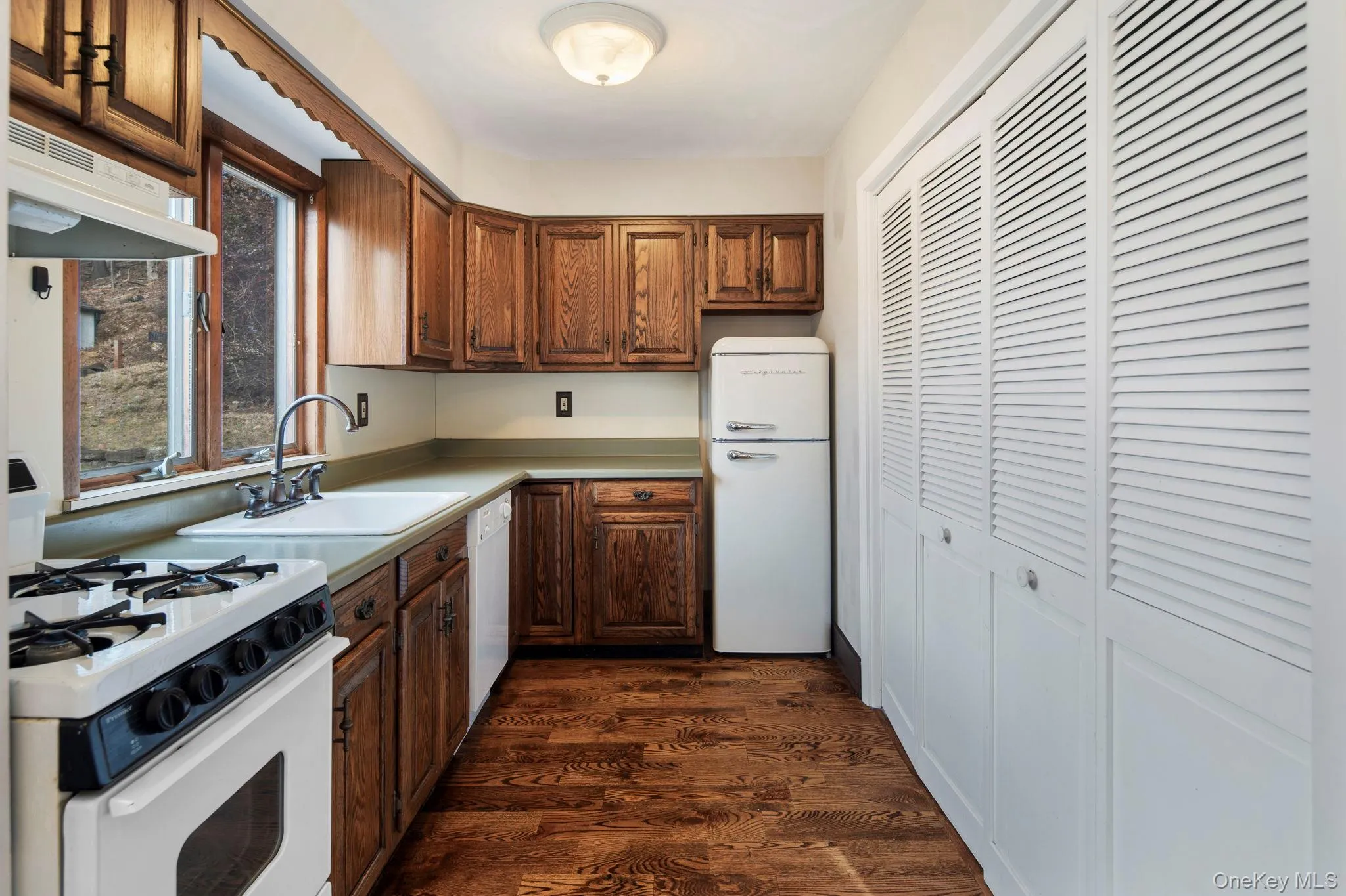 689 Mountain Road, Clarkstown, NY, 1 Bedroom Bedrooms, 4 Rooms Rooms,1 BathroomBathrooms,Residential Lease,For Rent,Mountain,0,957334 689 Mountain Road, Clarkstown, NY, 1 Bedroom Bedrooms, 4 Rooms Rooms,1 BathroomBathrooms,Residential Lease,For Rent,Mountain,0,957334