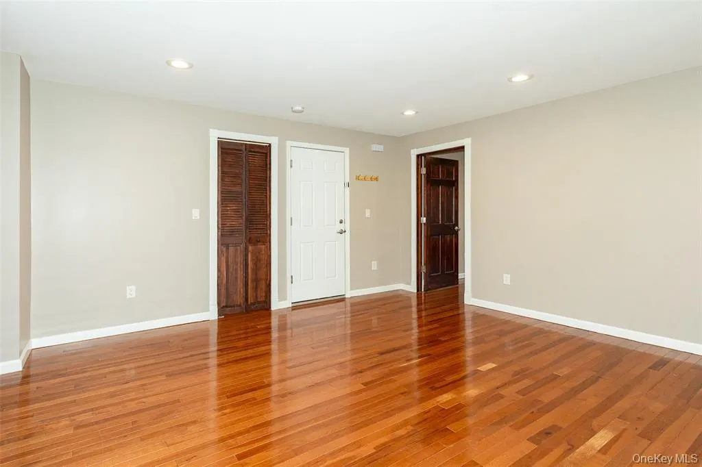 204 Mill Street, Poughkeepsie, NY, 3 Bedrooms Bedrooms, 6 Rooms Rooms,1 BathroomBathrooms,Residential Lease,For Rent,Mill,0,957365 204 Mill Street, Poughkeepsie, NY, 3 Bedrooms Bedrooms, 6 Rooms Rooms,1 BathroomBathrooms,Residential Lease,For Rent,Mill,0,957365