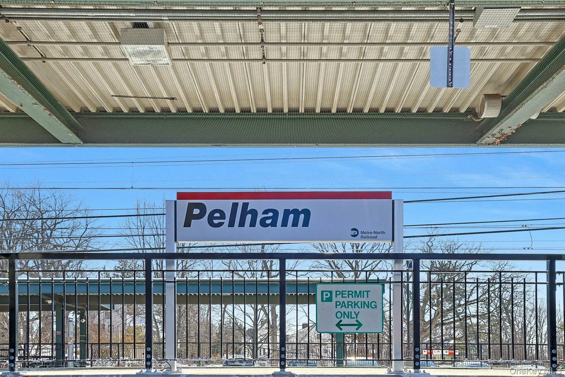 Two Minutes Flat From Your Door To The Train Two Minutes Flat From Your Door To The Train