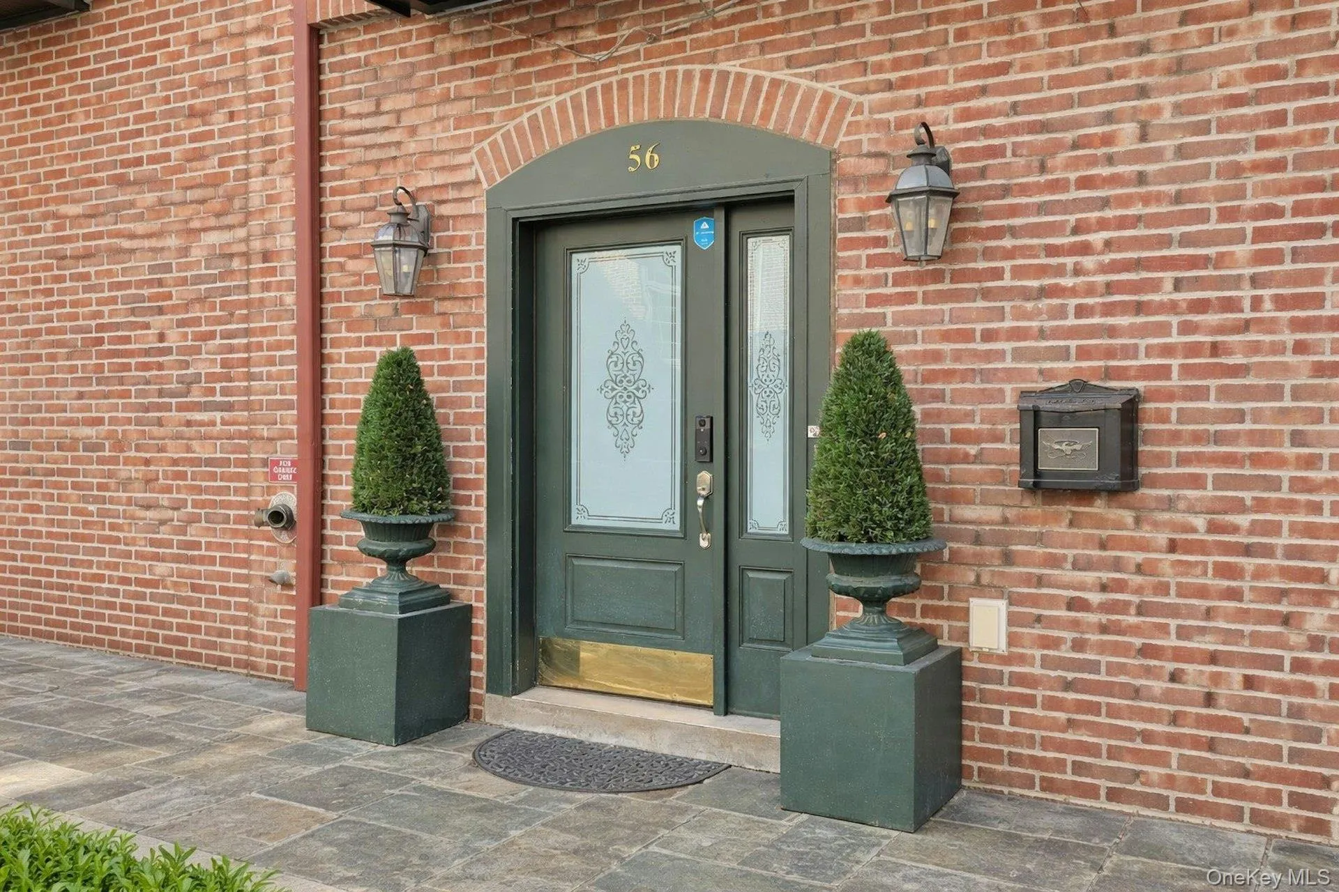 Come On In! Come On In!