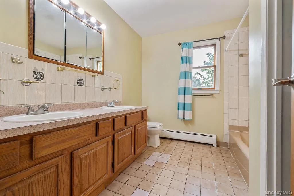 12 Gillis Avenue, Clarkstown, NY, 5 Bedrooms Bedrooms, 12 Rooms Rooms,3 BathroomsBathrooms,Residential,For Rent,Gillis,0,957476 12 Gillis Avenue, Clarkstown, NY, 5 Bedrooms Bedrooms, 12 Rooms Rooms,3 BathroomsBathrooms,Residential,For Rent,Gillis,0,957476