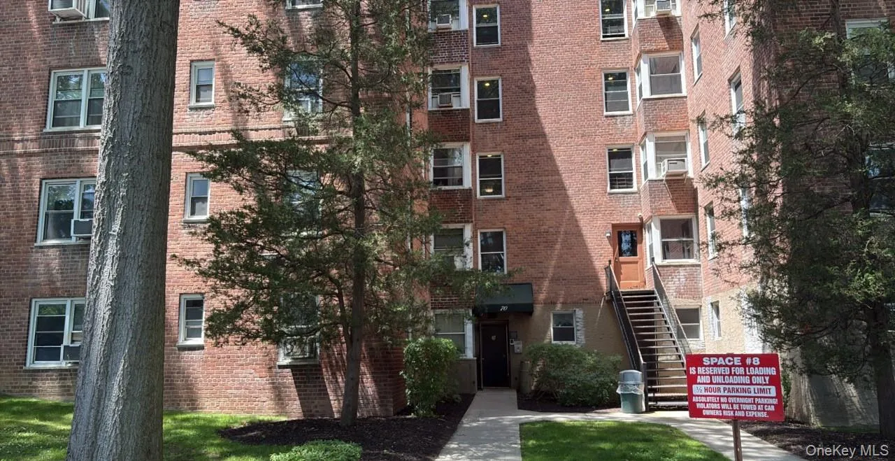 70 Locust Avenue, New Rochelle, NY, 1 Bedroom Bedrooms, 3 Rooms Rooms,1 BathroomBathrooms,Residential,For Rent,Locust,0,957530 70 Locust Avenue, New Rochelle, NY, 1 Bedroom Bedrooms, 3 Rooms Rooms,1 BathroomBathrooms,Residential,For Rent,Locust,0,957530