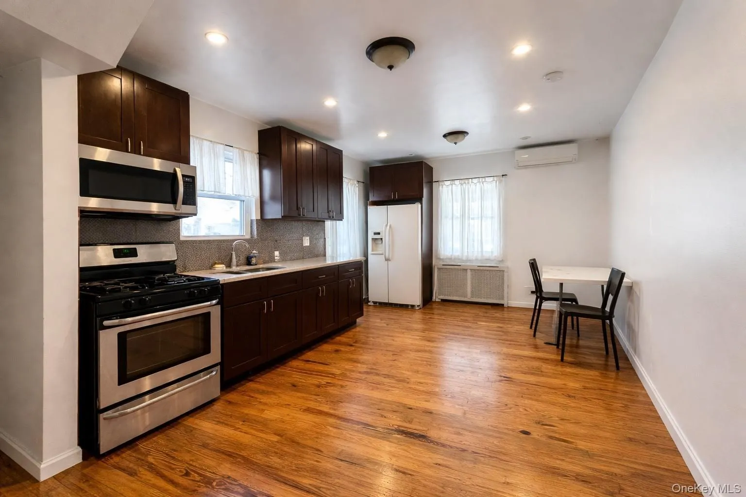 76-30 172nd Street, New York, NY, 4 Bedrooms Bedrooms, 7 Rooms Rooms,2 BathroomsBathrooms,Residential Lease,For Rent,172nd,0,957537 76-30 172nd Street, New York, NY, 4 Bedrooms Bedrooms, 7 Rooms Rooms,2 BathroomsBathrooms,Residential Lease,For Rent,172nd,0,957537
