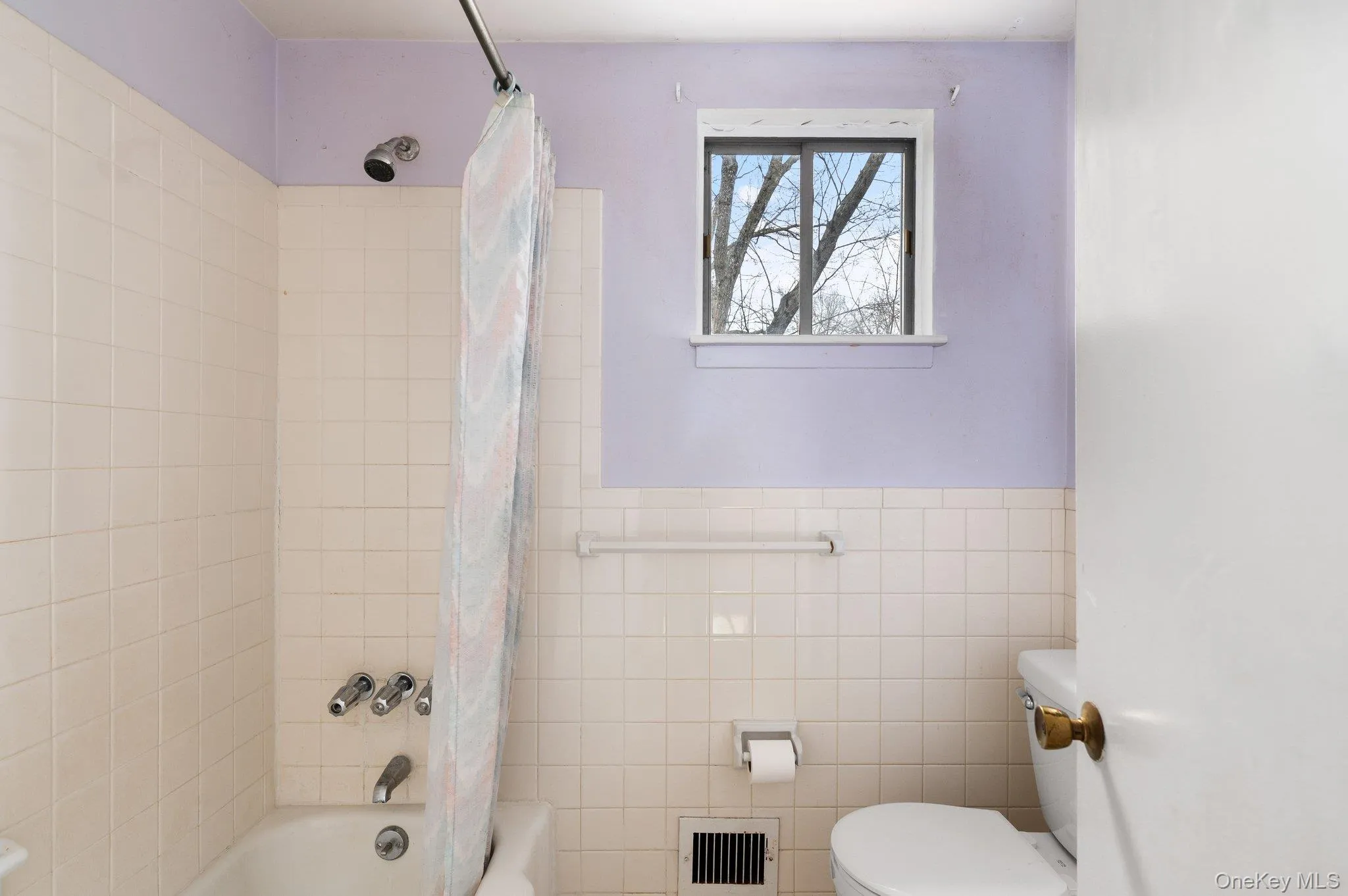 76 Beverly Road, Mount Kisco, NY, 4 Bedrooms Bedrooms, 6 Rooms Rooms,2 BathroomsBathrooms,Residential,For Rent,Beverly,0,957556 76 Beverly Road, Mount Kisco, NY, 4 Bedrooms Bedrooms, 6 Rooms Rooms,2 BathroomsBathrooms,Residential,For Rent,Beverly,0,957556
