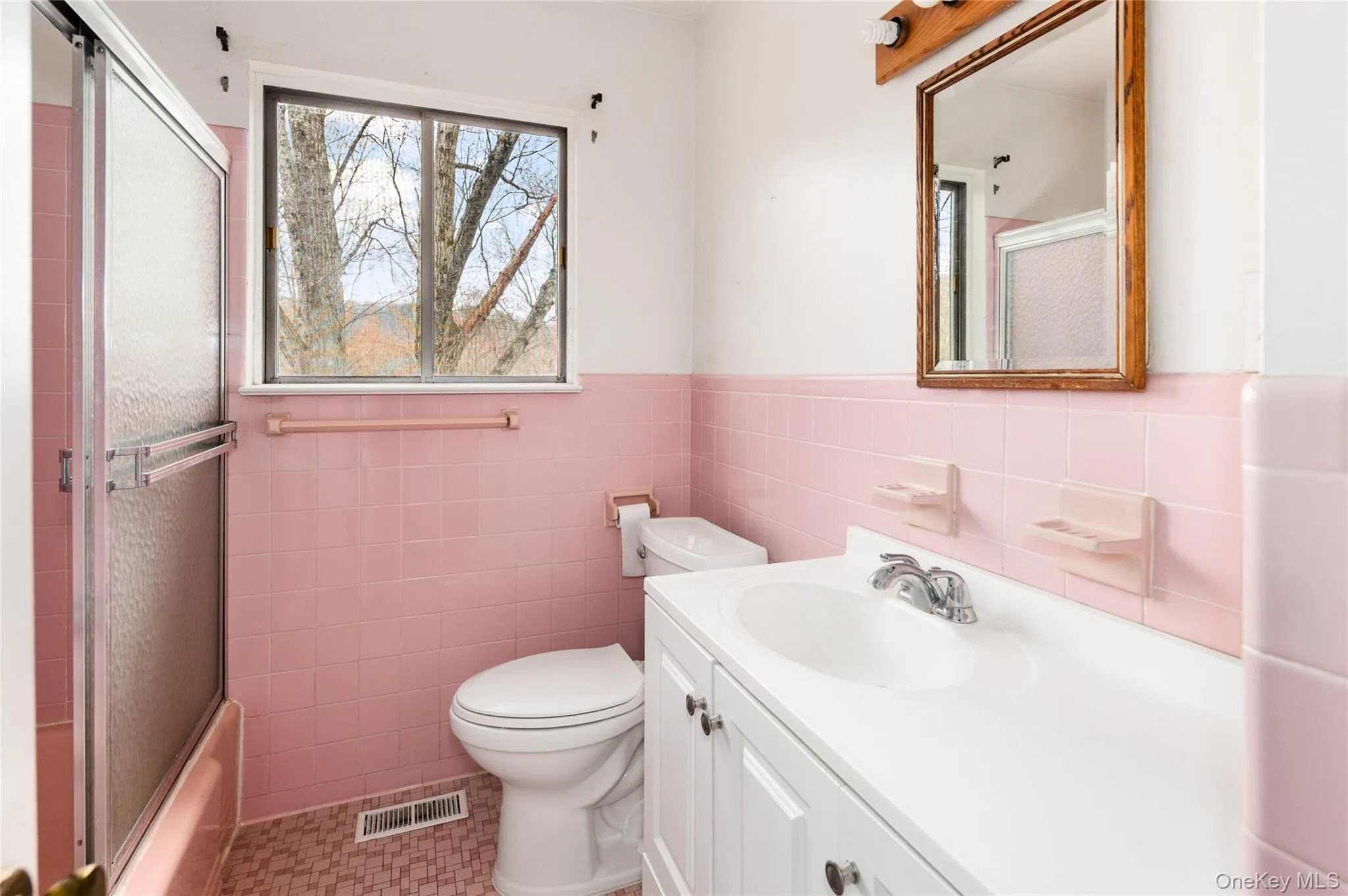 76 Beverly Road, Mount Kisco, NY, 4 Bedrooms Bedrooms, 6 Rooms Rooms,2 BathroomsBathrooms,Residential,For Rent,Beverly,0,957556 76 Beverly Road, Mount Kisco, NY, 4 Bedrooms Bedrooms, 6 Rooms Rooms,2 BathroomsBathrooms,Residential,For Rent,Beverly,0,957556