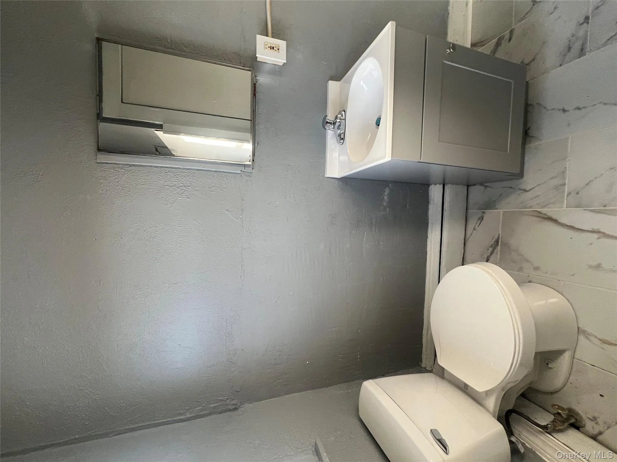 44 John Street, Middletown, NY, 1 Bedroom Bedrooms, 4 Rooms Rooms,1 BathroomBathrooms,Residential Lease,For Rent,John,0,957571 44 John Street, Middletown, NY, 1 Bedroom Bedrooms, 4 Rooms Rooms,1 BathroomBathrooms,Residential Lease,For Rent,John,0,957571