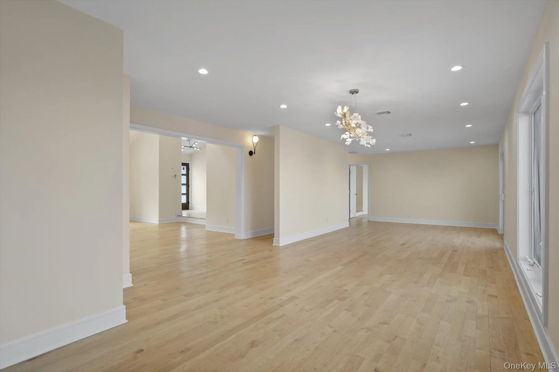 Formal Dining Room with sliders to rear deck and stunning waterviews Formal Dining Room with sliders to rear deck and stunning waterviews