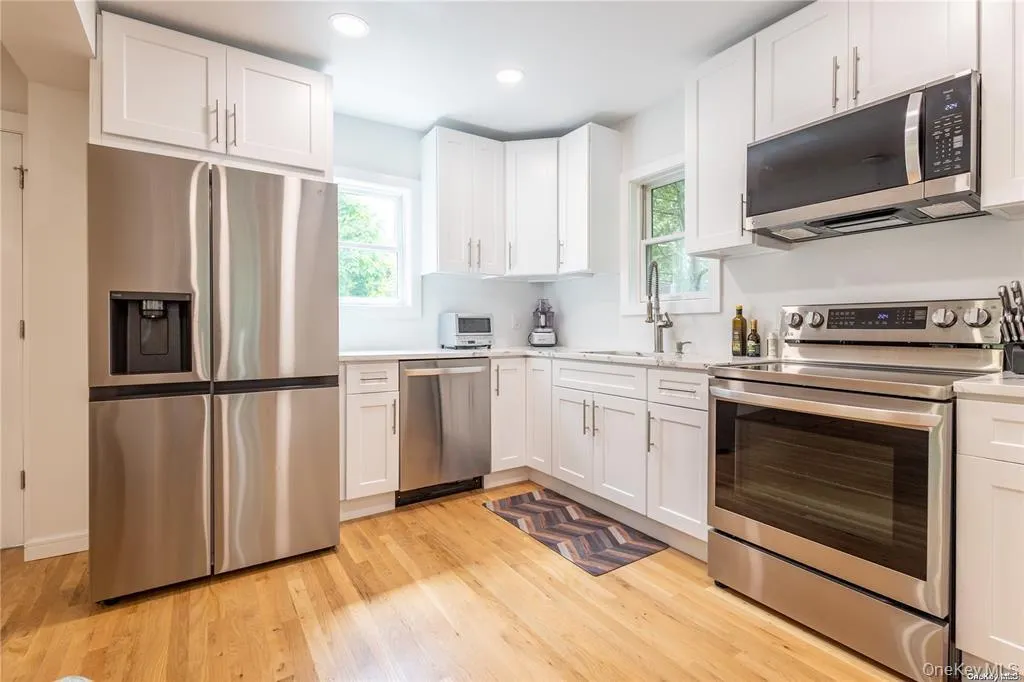 30 Vail Avenue, Southampton, NY, 3 Bedrooms Bedrooms, 6 Rooms Rooms,2 BathroomsBathrooms,Residential Lease,For Rent,Vail,0,957596 30 Vail Avenue, Southampton, NY, 3 Bedrooms Bedrooms, 6 Rooms Rooms,2 BathroomsBathrooms,Residential Lease,For Rent,Vail,0,957596