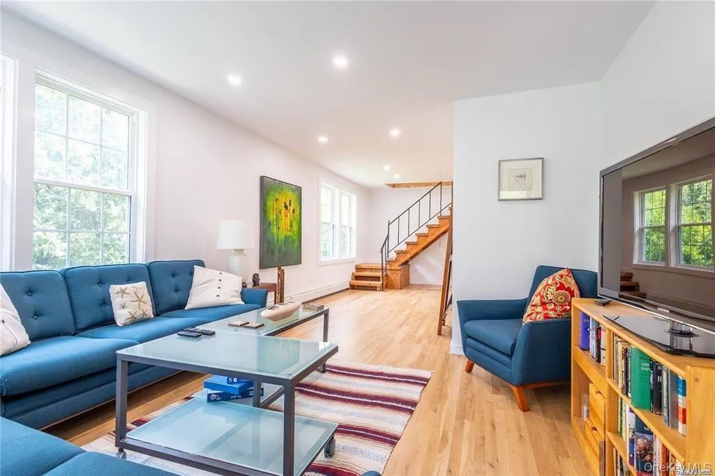 30 Vail Avenue, Southampton, NY, 3 Bedrooms Bedrooms, 6 Rooms Rooms,2 BathroomsBathrooms,Residential Lease,For Rent,Vail,0,957596 30 Vail Avenue, Southampton, NY, 3 Bedrooms Bedrooms, 6 Rooms Rooms,2 BathroomsBathrooms,Residential Lease,For Rent,Vail,0,957596