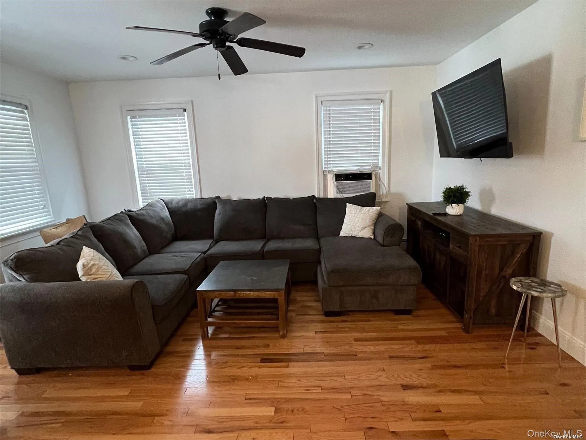 47 Brookline Avenue, Hempstead, NY, 3 Bedrooms Bedrooms, 6 Rooms Rooms,1 BathroomBathrooms,Residential Lease,For Rent,Brookline,0,957617 47 Brookline Avenue, Hempstead, NY, 3 Bedrooms Bedrooms, 6 Rooms Rooms,1 BathroomBathrooms,Residential Lease,For Rent,Brookline,0,957617