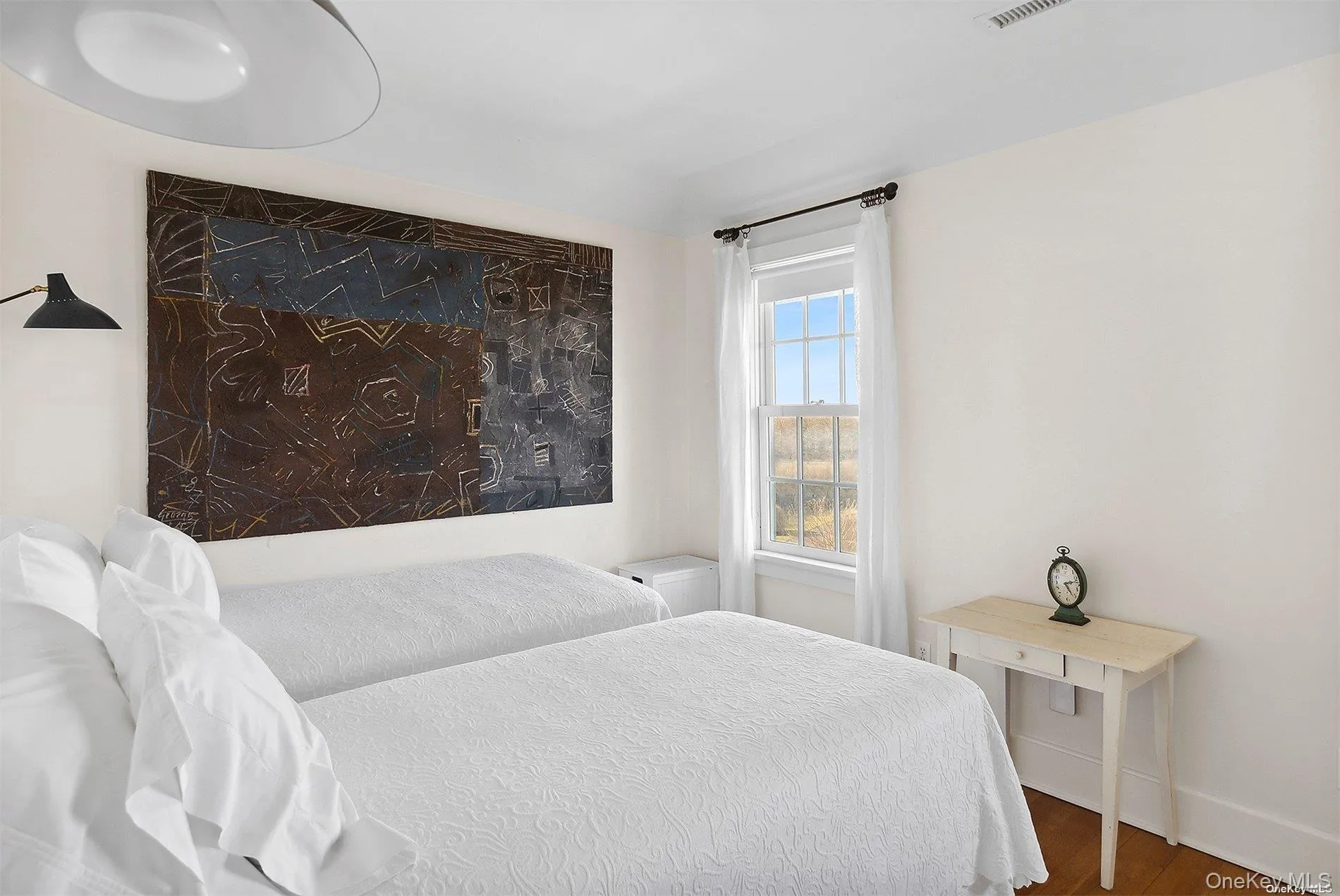 Guest room Guest room