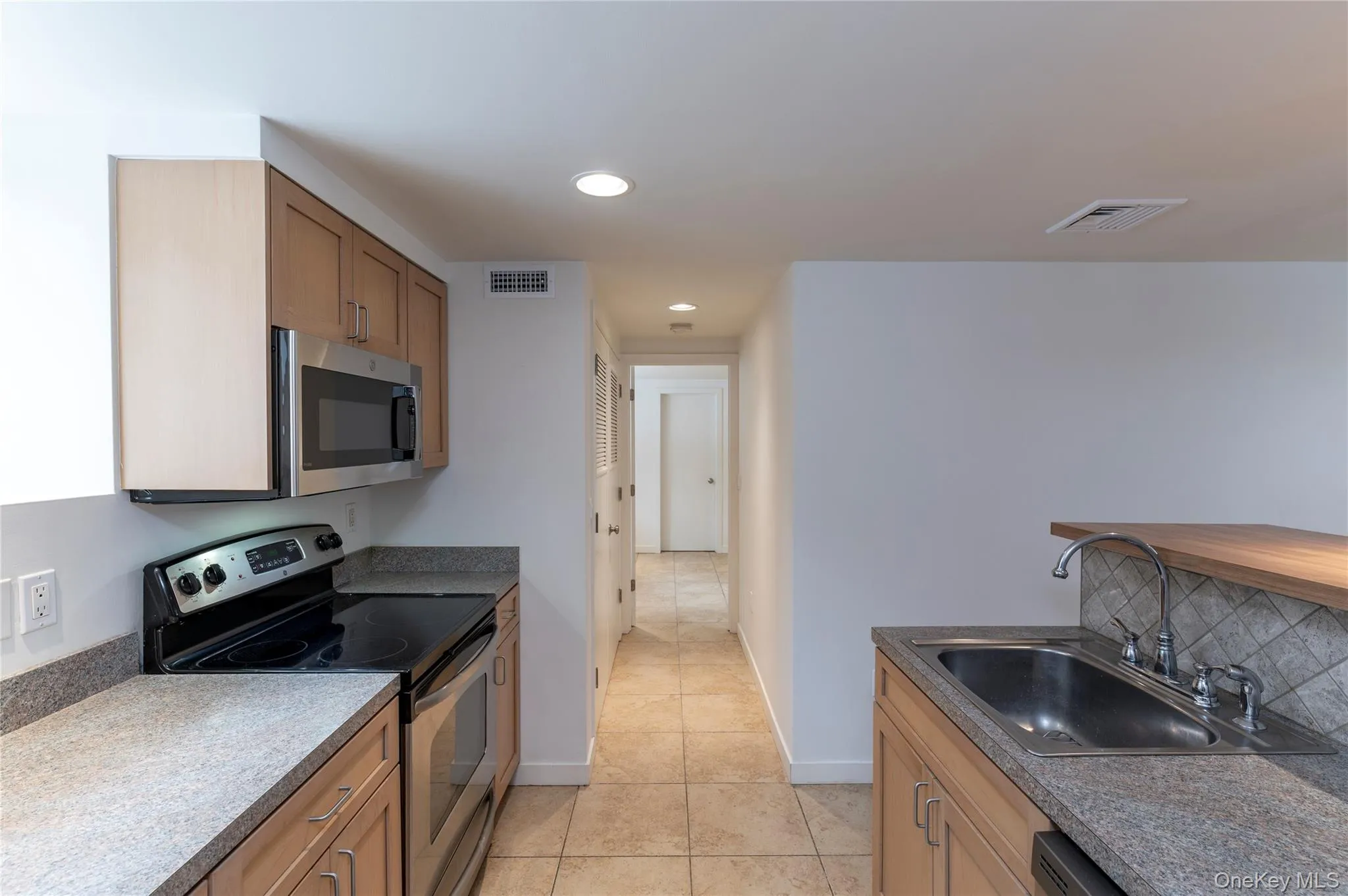 40 Prospect Street, Orangetown, NY, 1 Bedroom Bedrooms, 3 Rooms Rooms,1 BathroomBathrooms,Residential Lease,For Rent,Prospect,0,957643 40 Prospect Street, Orangetown, NY, 1 Bedroom Bedrooms, 3 Rooms Rooms,1 BathroomBathrooms,Residential Lease,For Rent,Prospect,0,957643