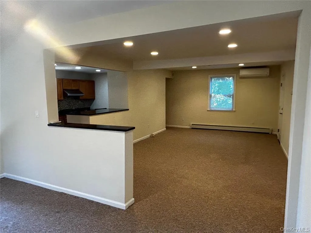 148 Hillside Avenue, North Hempstead, NY, 2 Bedrooms Bedrooms, 6 Rooms Rooms,1 BathroomBathrooms,Residential Lease,For Rent,Hillside,0,957704 148 Hillside Avenue, North Hempstead, NY, 2 Bedrooms Bedrooms, 6 Rooms Rooms,1 BathroomBathrooms,Residential Lease,For Rent,Hillside,0,957704