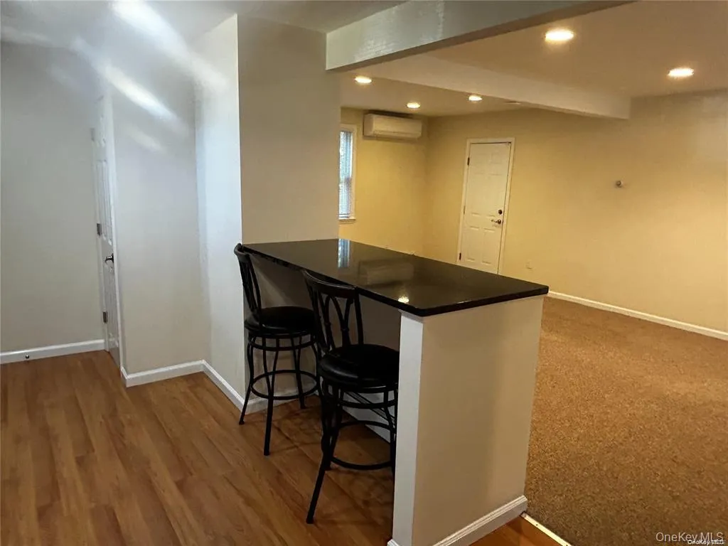 148 Hillside Avenue, North Hempstead, NY, 2 Bedrooms Bedrooms, 6 Rooms Rooms,1 BathroomBathrooms,Residential Lease,For Rent,Hillside,0,957704 148 Hillside Avenue, North Hempstead, NY, 2 Bedrooms Bedrooms, 6 Rooms Rooms,1 BathroomBathrooms,Residential Lease,For Rent,Hillside,0,957704