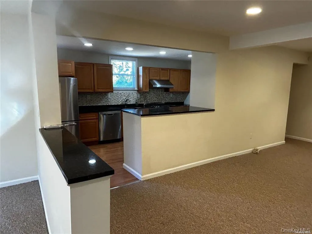 148 Hillside Avenue, North Hempstead, NY, 2 Bedrooms Bedrooms, 6 Rooms Rooms,1 BathroomBathrooms,Residential Lease,For Rent,Hillside,0,957704 148 Hillside Avenue, North Hempstead, NY, 2 Bedrooms Bedrooms, 6 Rooms Rooms,1 BathroomBathrooms,Residential Lease,For Rent,Hillside,0,957704