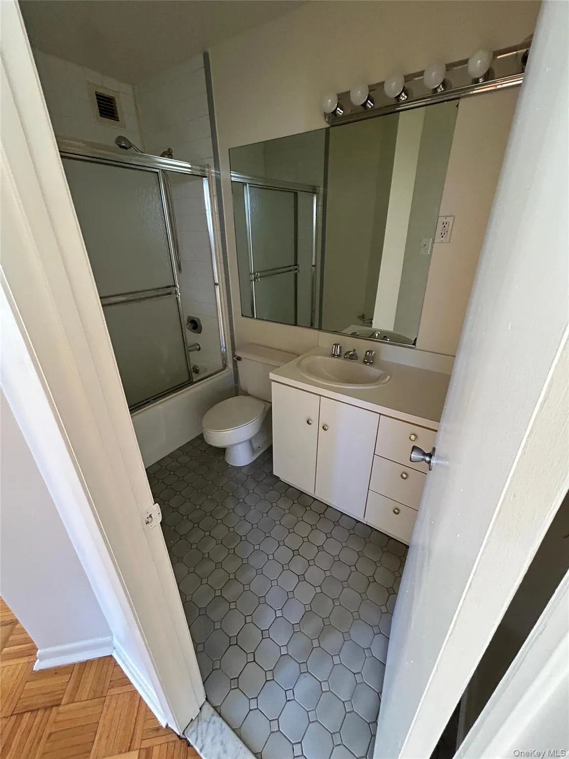 27 Ludlow Street, Yonkers, NY, 5 Bedrooms Bedrooms, 10 Rooms Rooms,2 BathroomsBathrooms,Residential Lease,For Rent,Ludlow,0,957721 27 Ludlow Street, Yonkers, NY, 5 Bedrooms Bedrooms, 10 Rooms Rooms,2 BathroomsBathrooms,Residential Lease,For Rent,Ludlow,0,957721
