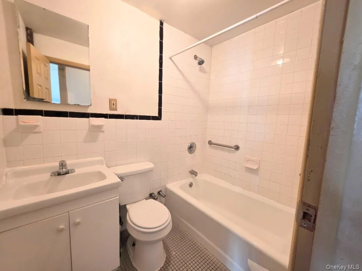 120 Bergen Street, New York, NY, 2 Bedrooms Bedrooms, 5 Rooms Rooms,1 BathroomBathrooms,Residential,For Rent,Bergen Street,0,KEY957725 120 Bergen Street, New York, NY, 2 Bedrooms Bedrooms, 5 Rooms Rooms,1 BathroomBathrooms,Residential,For Rent,Bergen Street,0,KEY957725