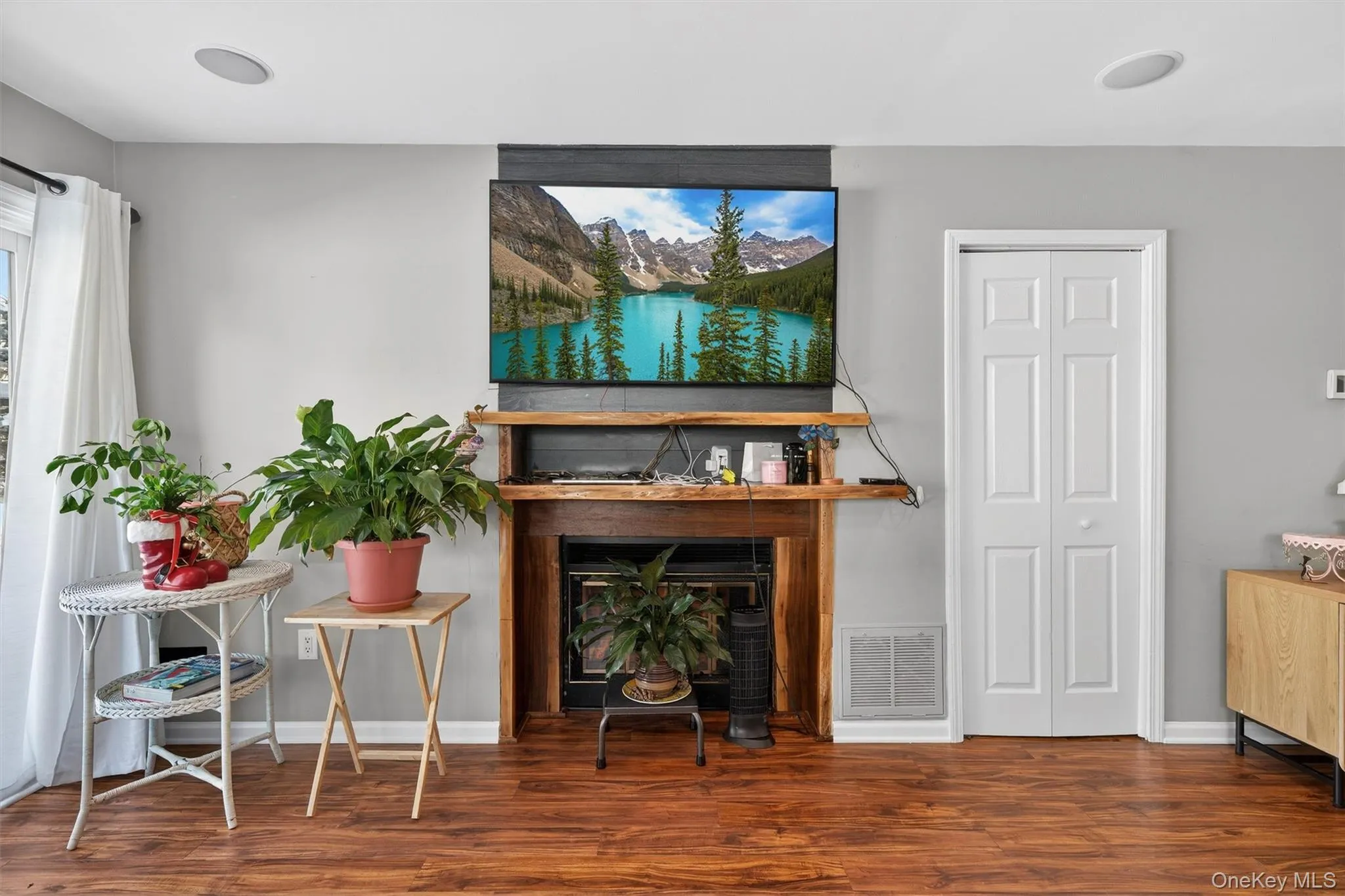 12 Brook Drive, Blooming Grove, NY, 2 Bedrooms Bedrooms, 6 Rooms Rooms,2 BathroomsBathrooms,Residential Lease,For Rent,Brook,0,957746 12 Brook Drive, Blooming Grove, NY, 2 Bedrooms Bedrooms, 6 Rooms Rooms,2 BathroomsBathrooms,Residential Lease,For Rent,Brook,0,957746