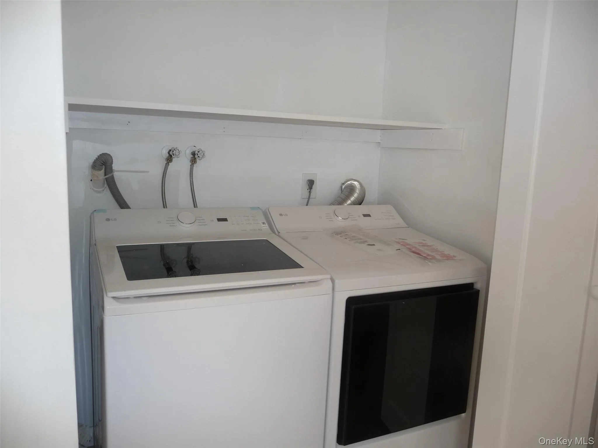 91 Sarah Lane, Middletown, NY, 3 Bedrooms Bedrooms, 7 Rooms Rooms,1 BathroomBathrooms,Residential Lease,For Rent,Sarah,0,957839 91 Sarah Lane, Middletown, NY, 3 Bedrooms Bedrooms, 7 Rooms Rooms,1 BathroomBathrooms,Residential Lease,For Rent,Sarah,0,957839