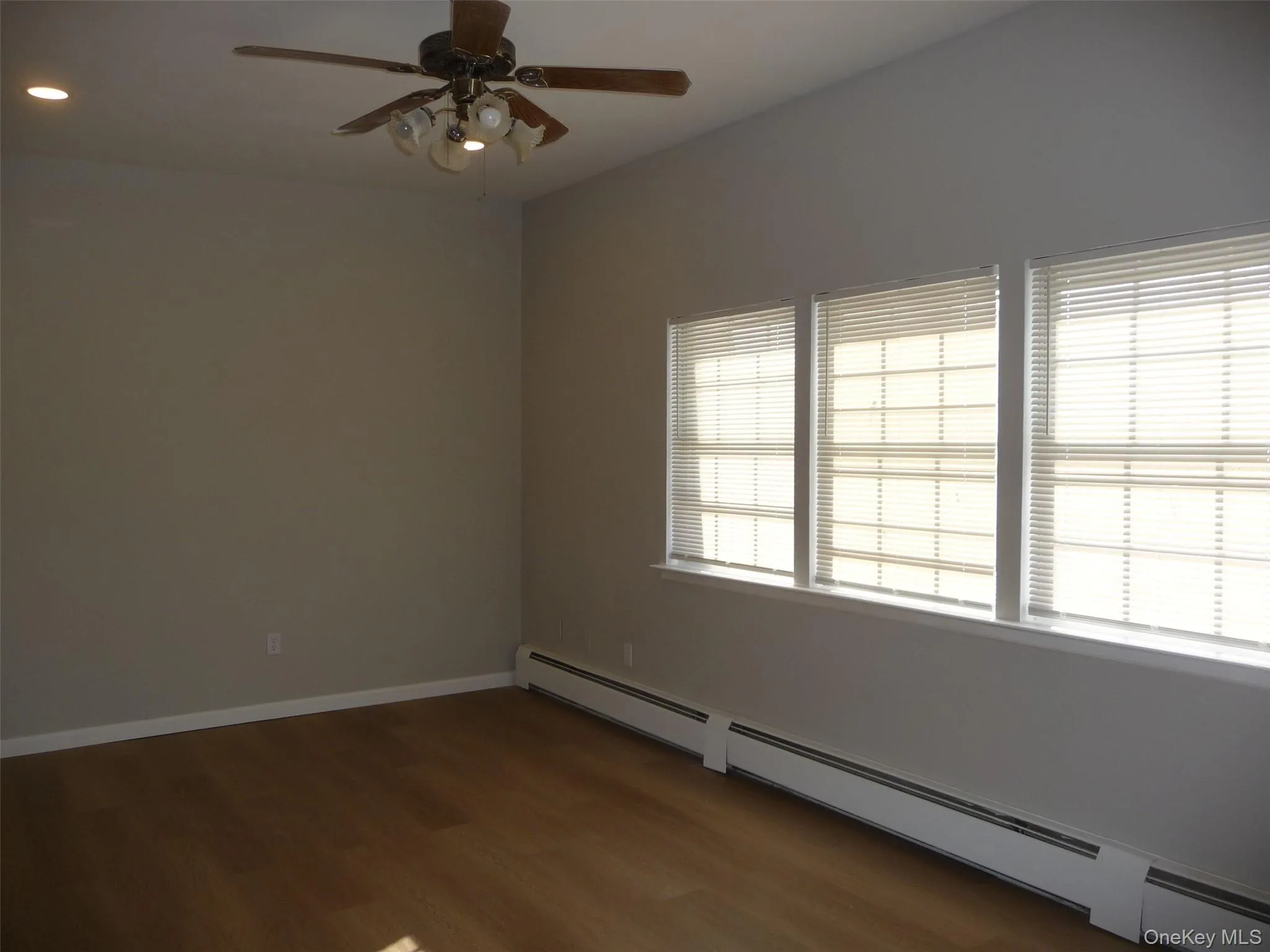 91 Sarah Lane, Middletown, NY, 3 Bedrooms Bedrooms, 7 Rooms Rooms,1 BathroomBathrooms,Residential Lease,For Rent,Sarah,0,957839 91 Sarah Lane, Middletown, NY, 3 Bedrooms Bedrooms, 7 Rooms Rooms,1 BathroomBathrooms,Residential Lease,For Rent,Sarah,0,957839