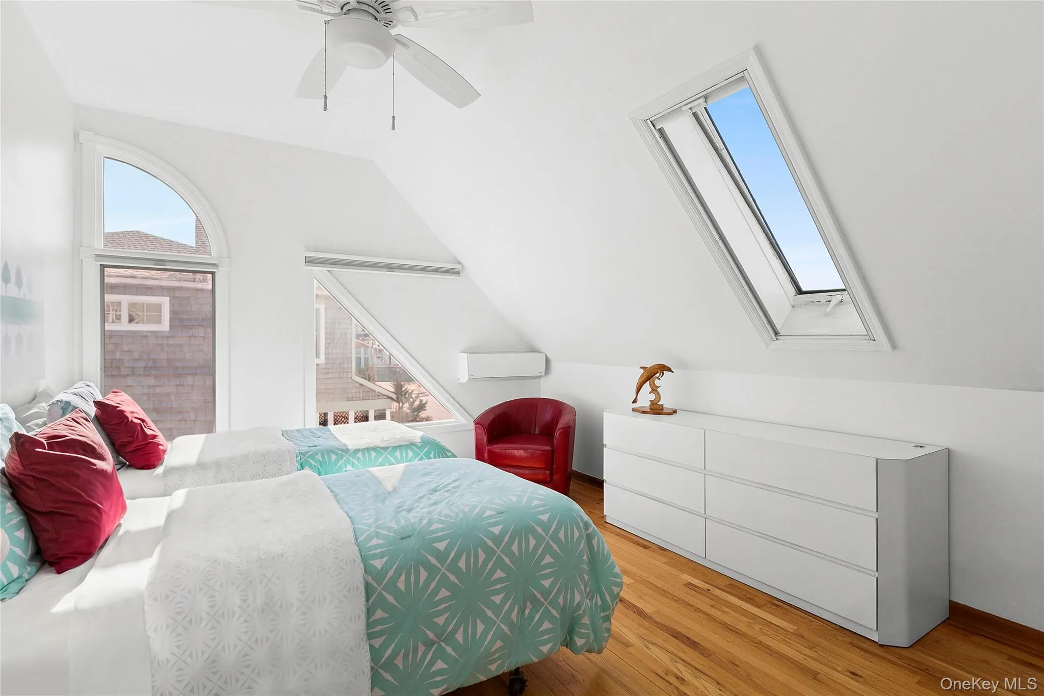 8 Dune Lane, Southampton, NY, 4 Bedrooms Bedrooms, 7 Rooms Rooms,2 BathroomsBathrooms,Residential,For Rent,Dune,0,957886 8 Dune Lane, Southampton, NY, 4 Bedrooms Bedrooms, 7 Rooms Rooms,2 BathroomsBathrooms,Residential,For Rent,Dune,0,957886